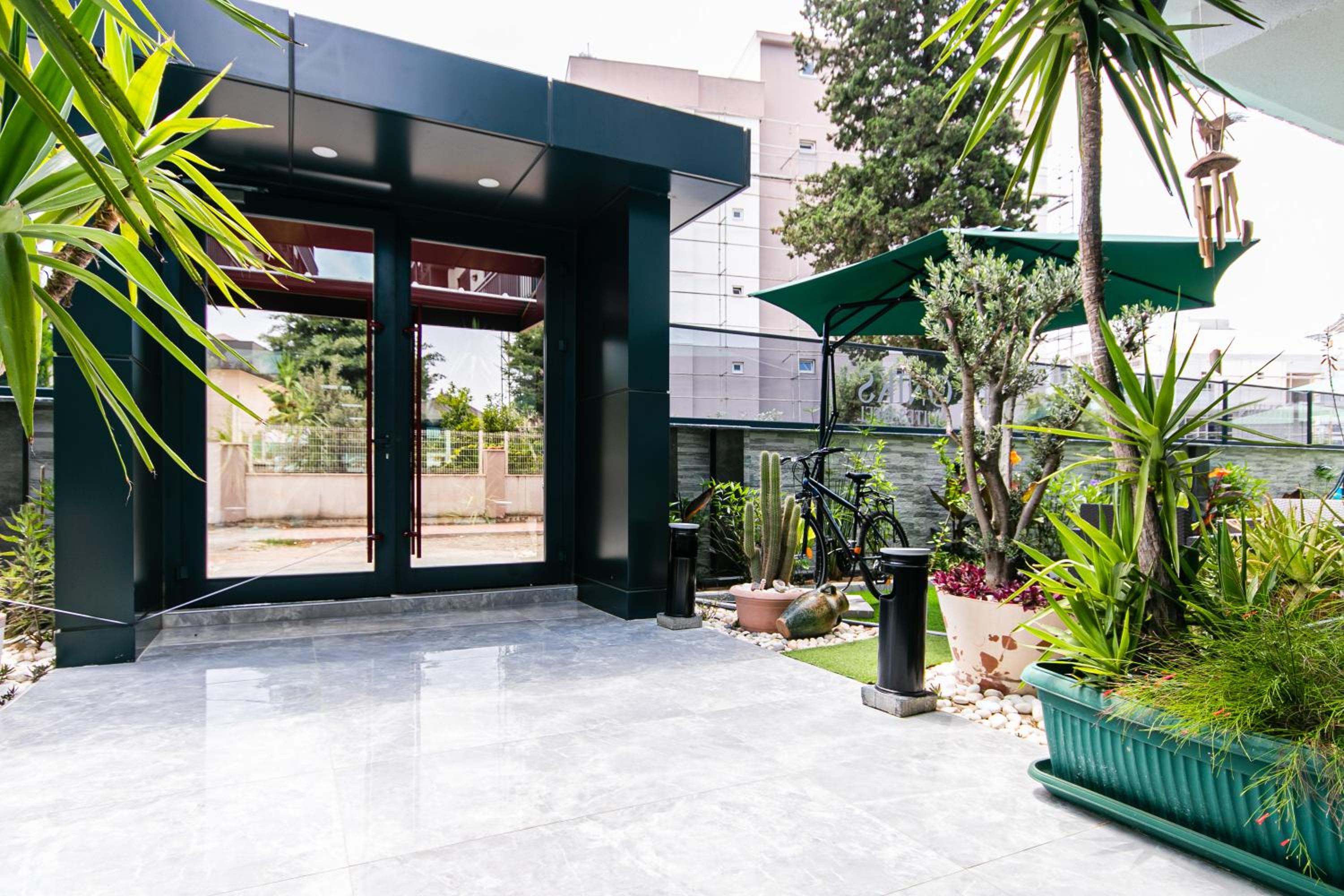 Oniks Comfort Suites - Image 31