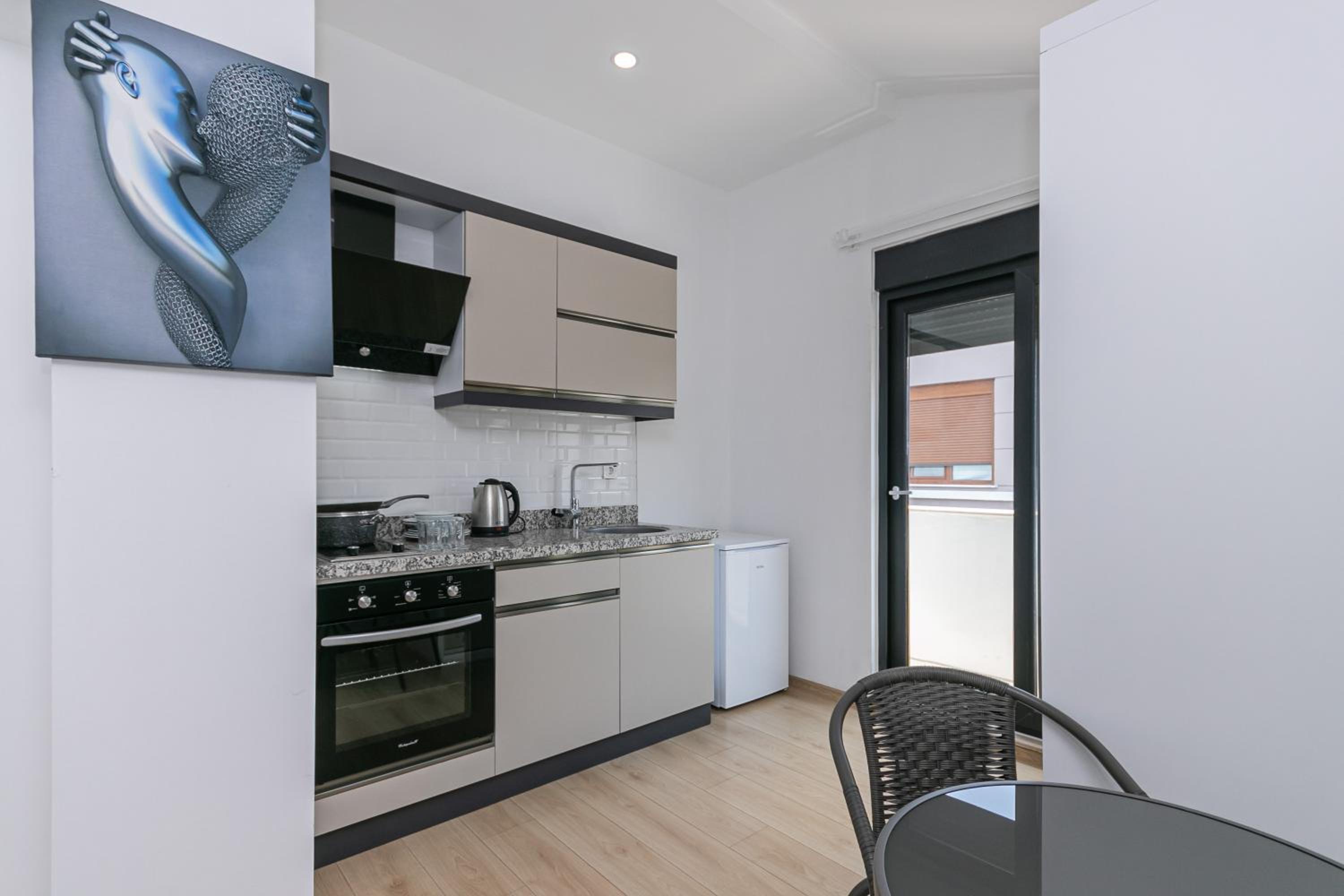 Oniks Comfort Suites - Image 42