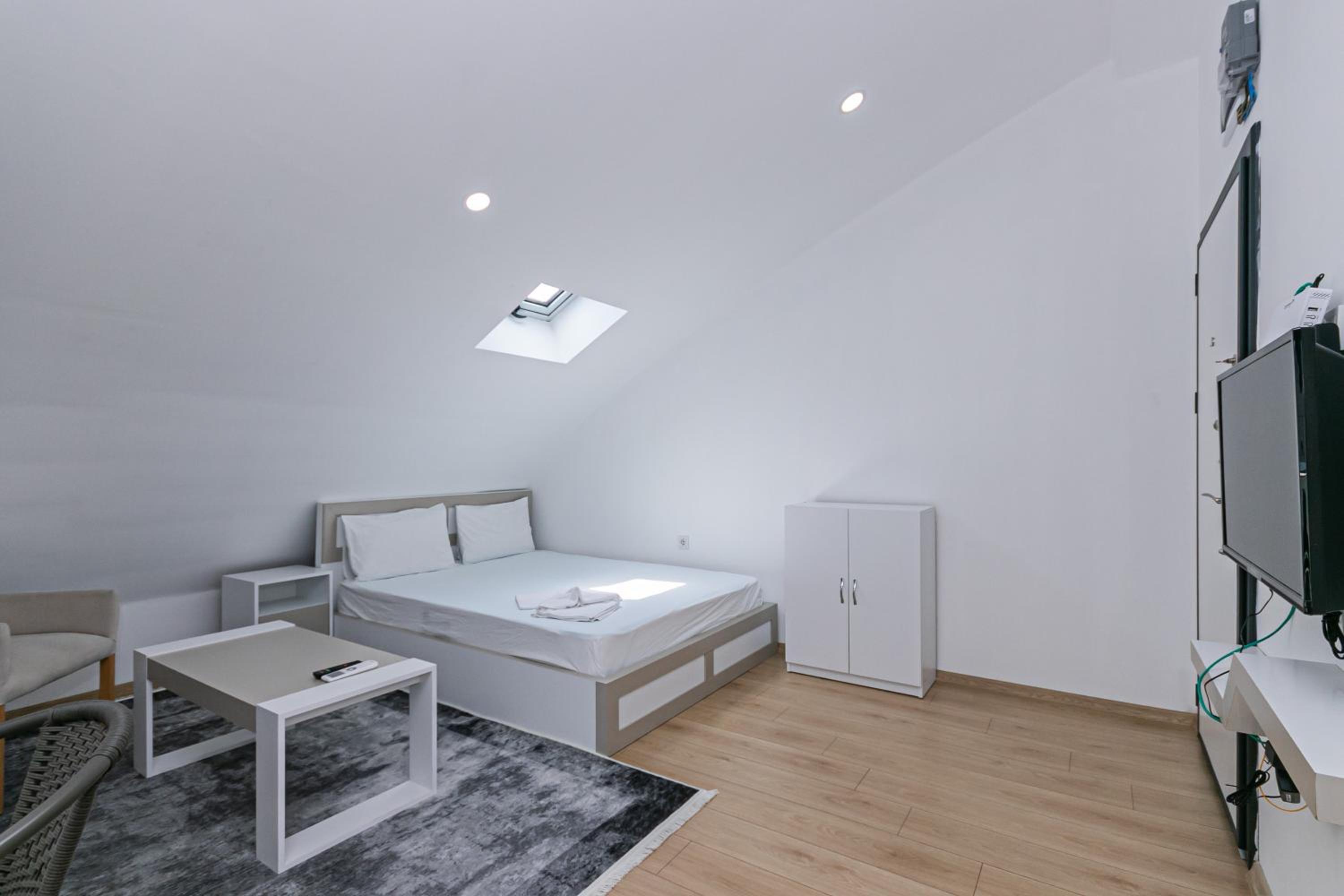 Oniks Comfort Suites - Image 53