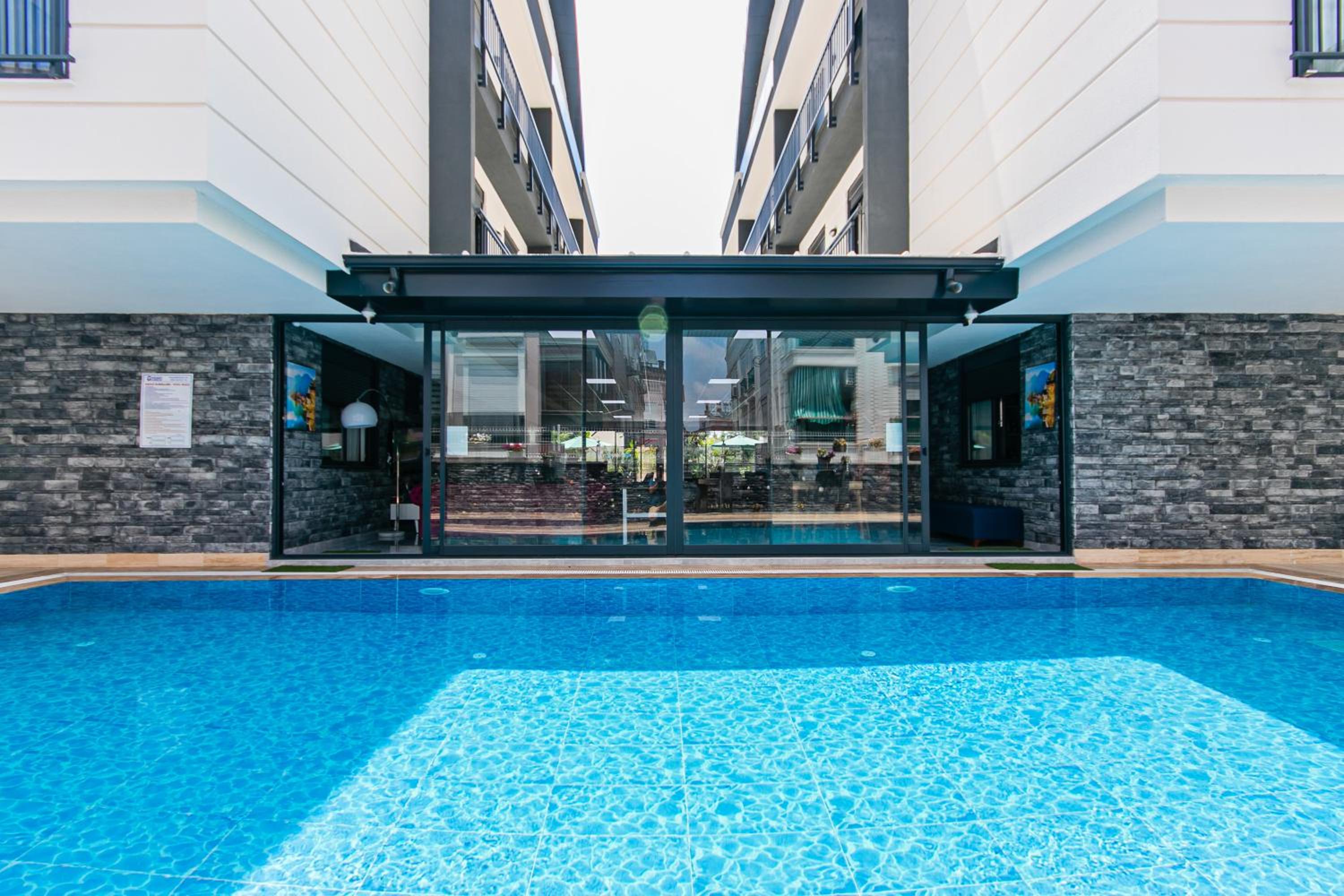 Oniks Comfort Suites - Image 54