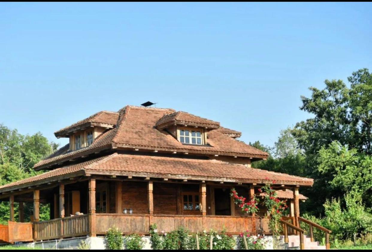 Rustic House Radovic