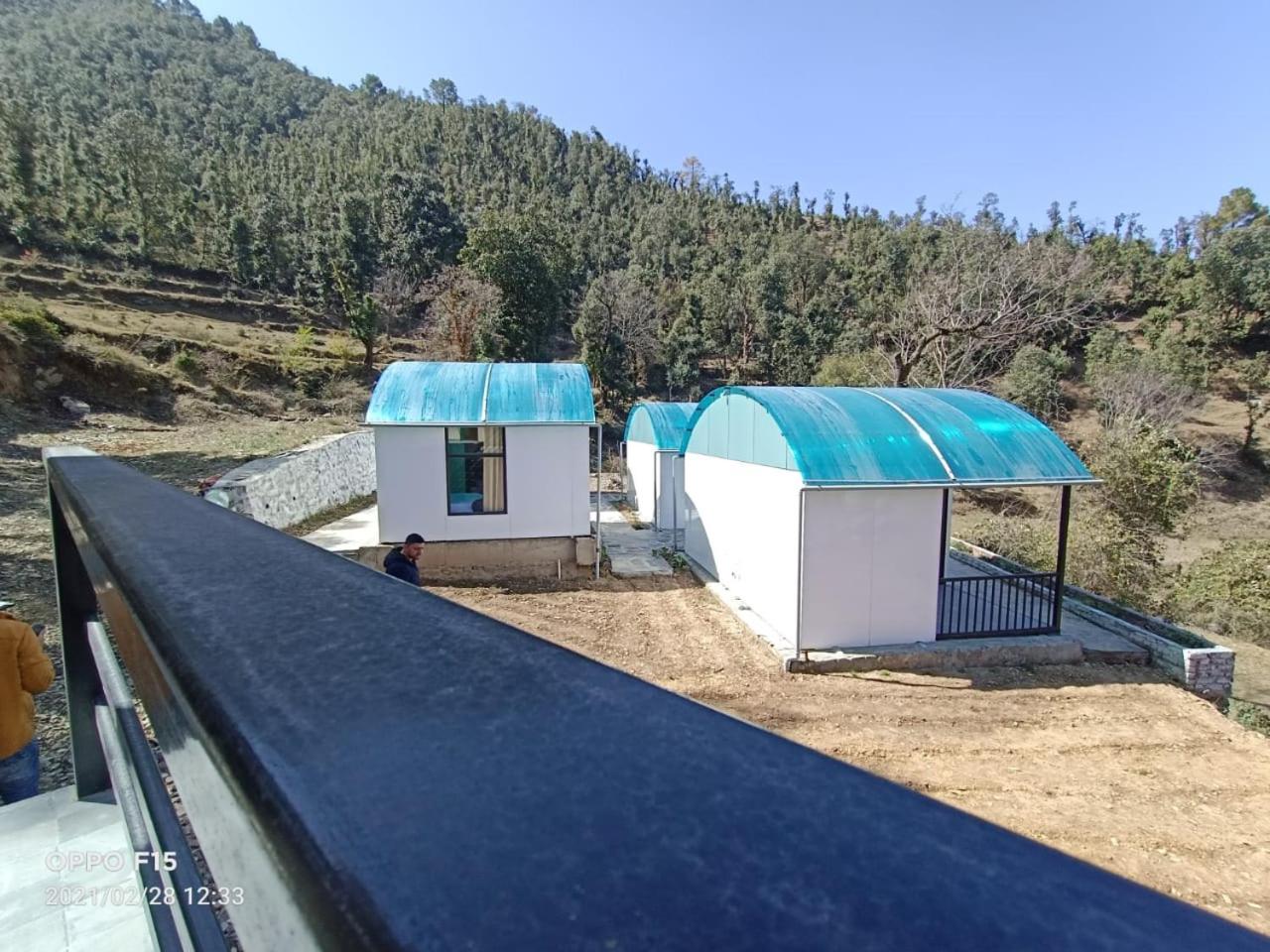 Oak Retreat Huts view 5