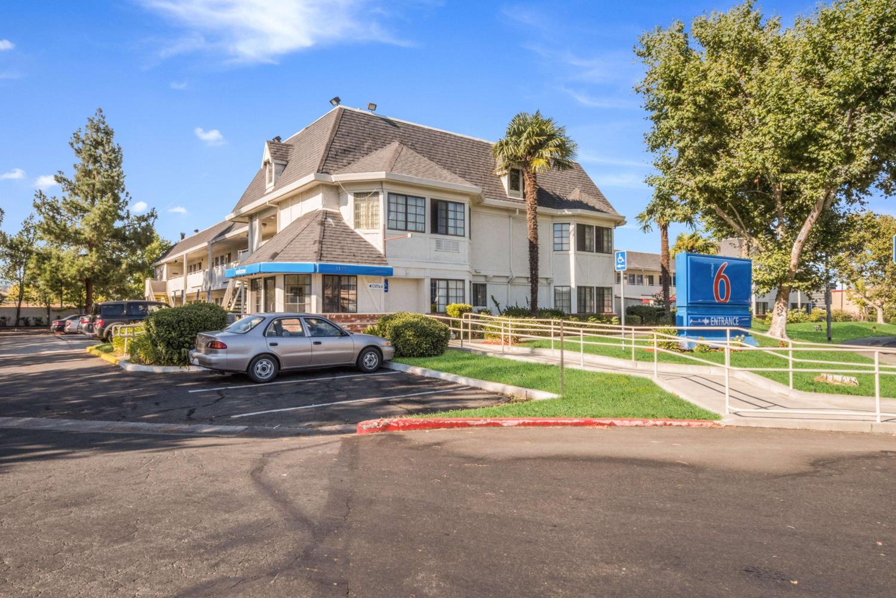 Fairfield Vacations - Motel 6-Fairfield, CA - North - Property Image 35