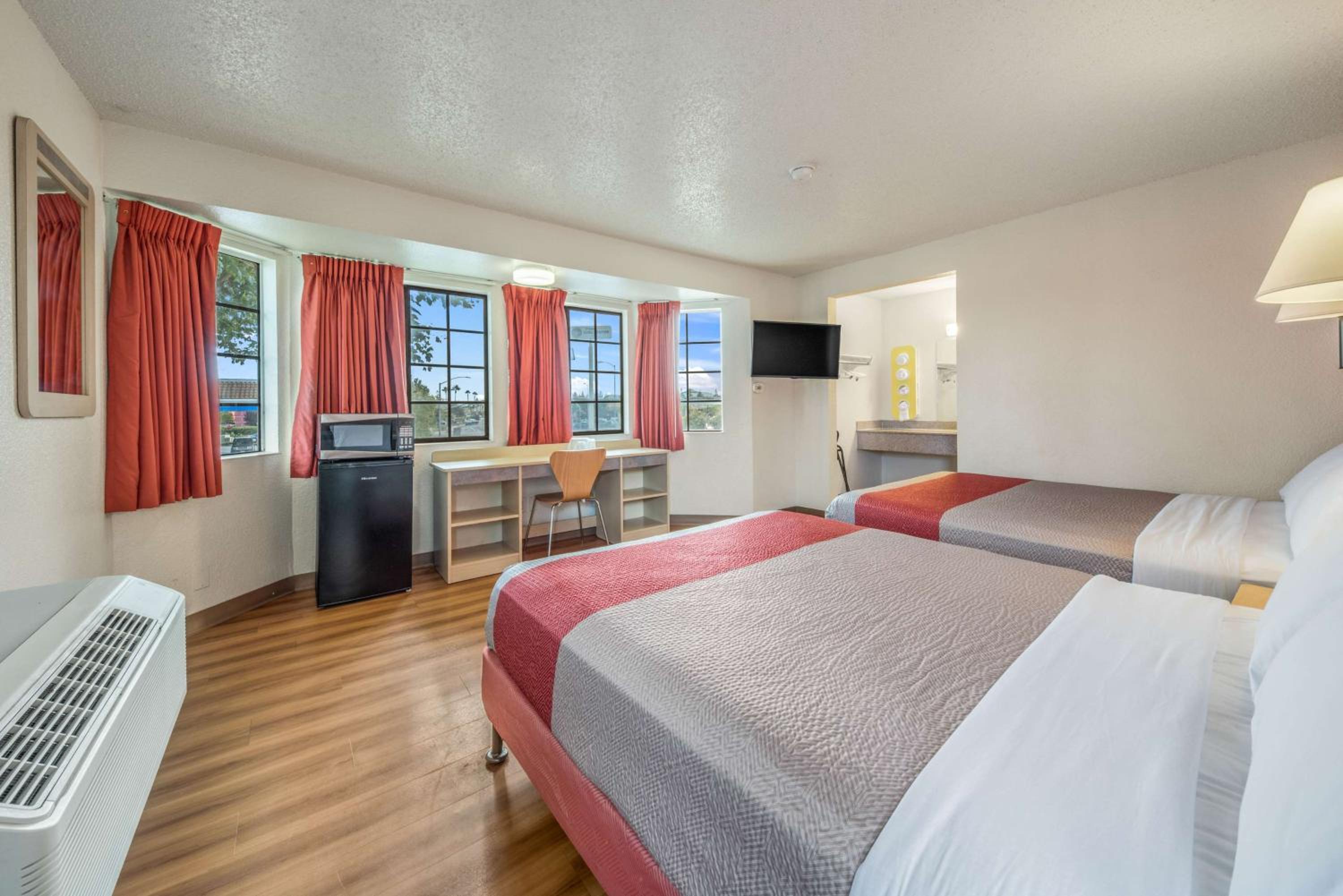 Fairfield Vacations - Motel 6-Fairfield, CA - North - Property Image 46