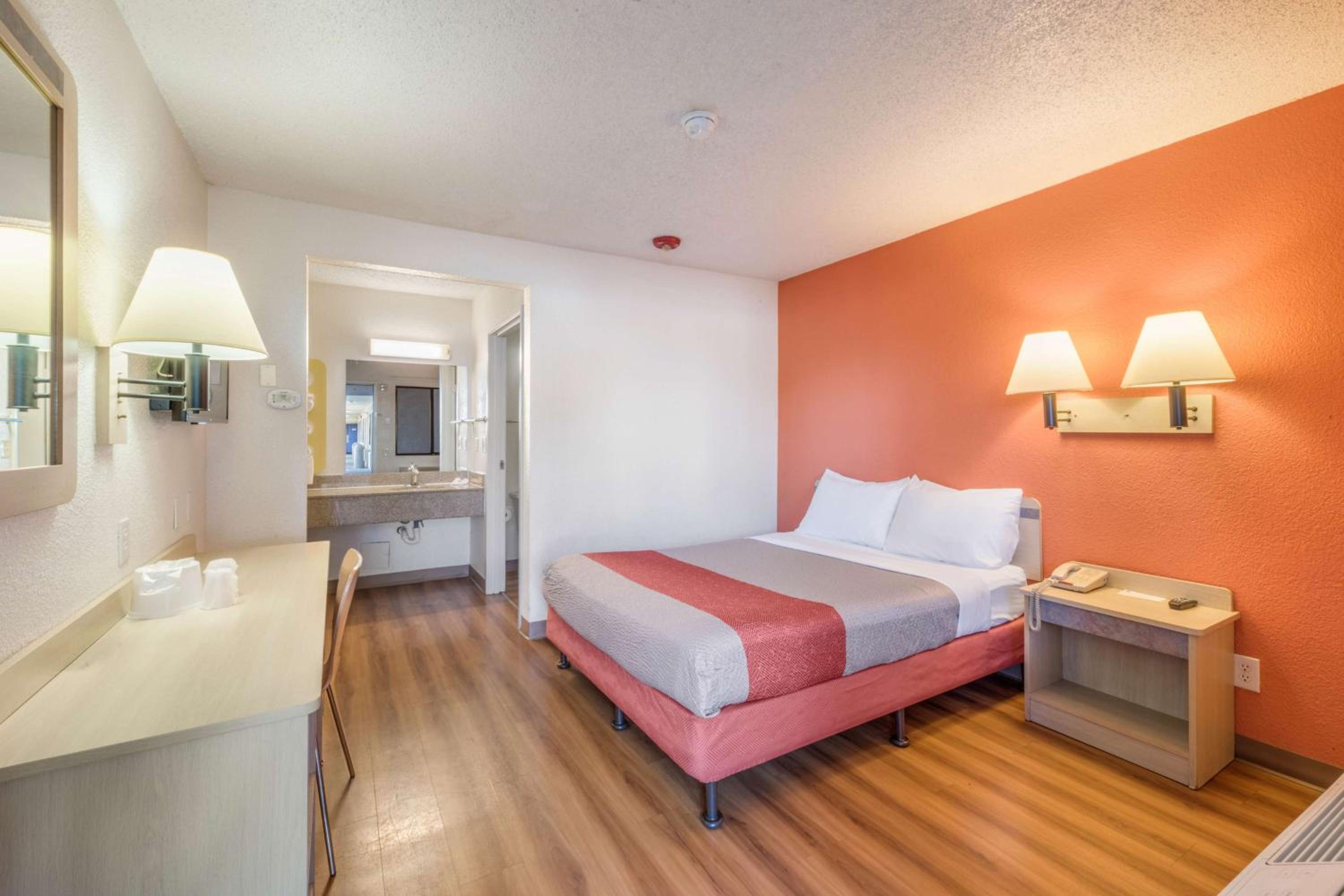 Fairfield Vacations - Motel 6-Fairfield, CA - North - Property Image 34