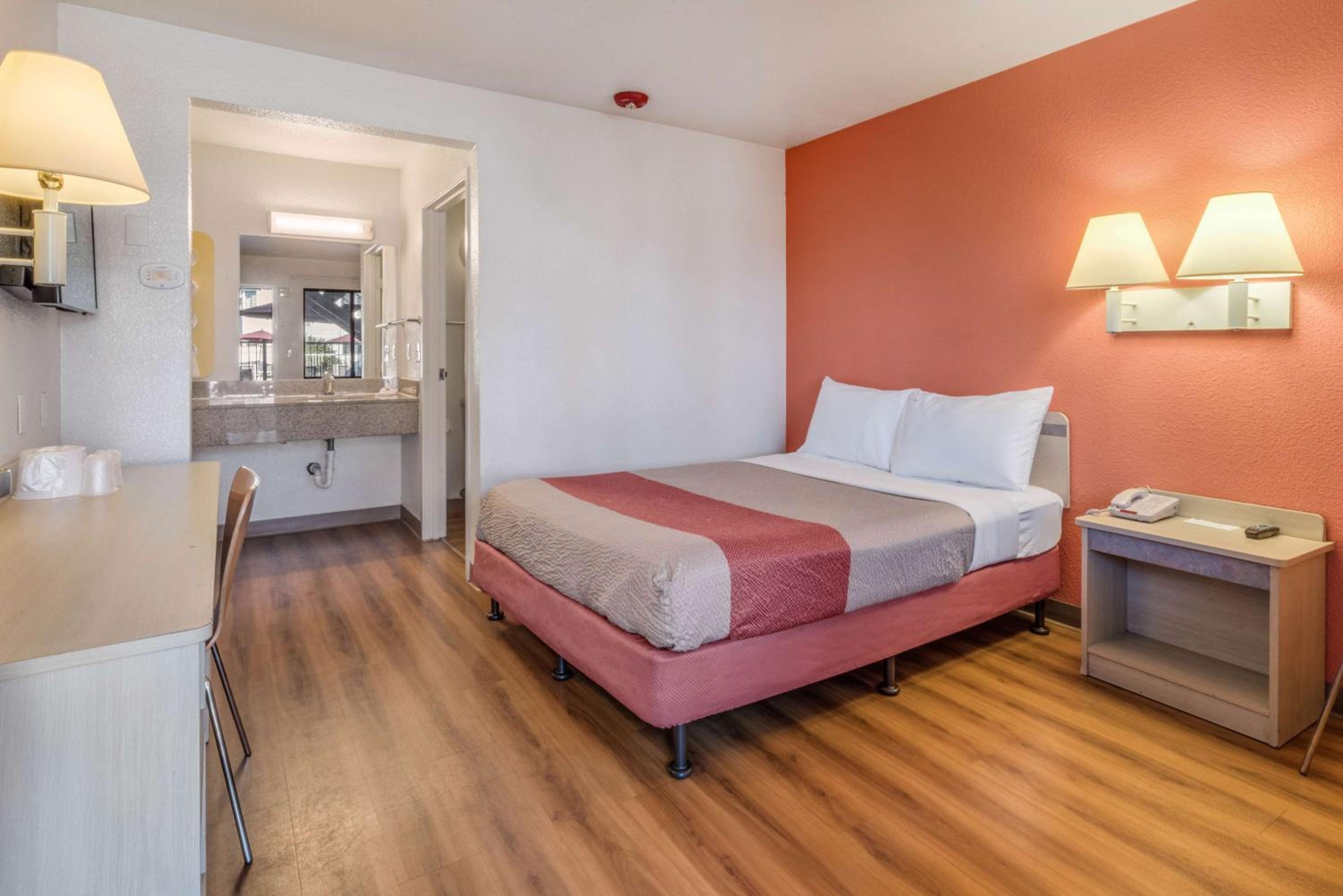 Fairfield Vacations - Motel 6-Fairfield, CA - North - Property Image 52
