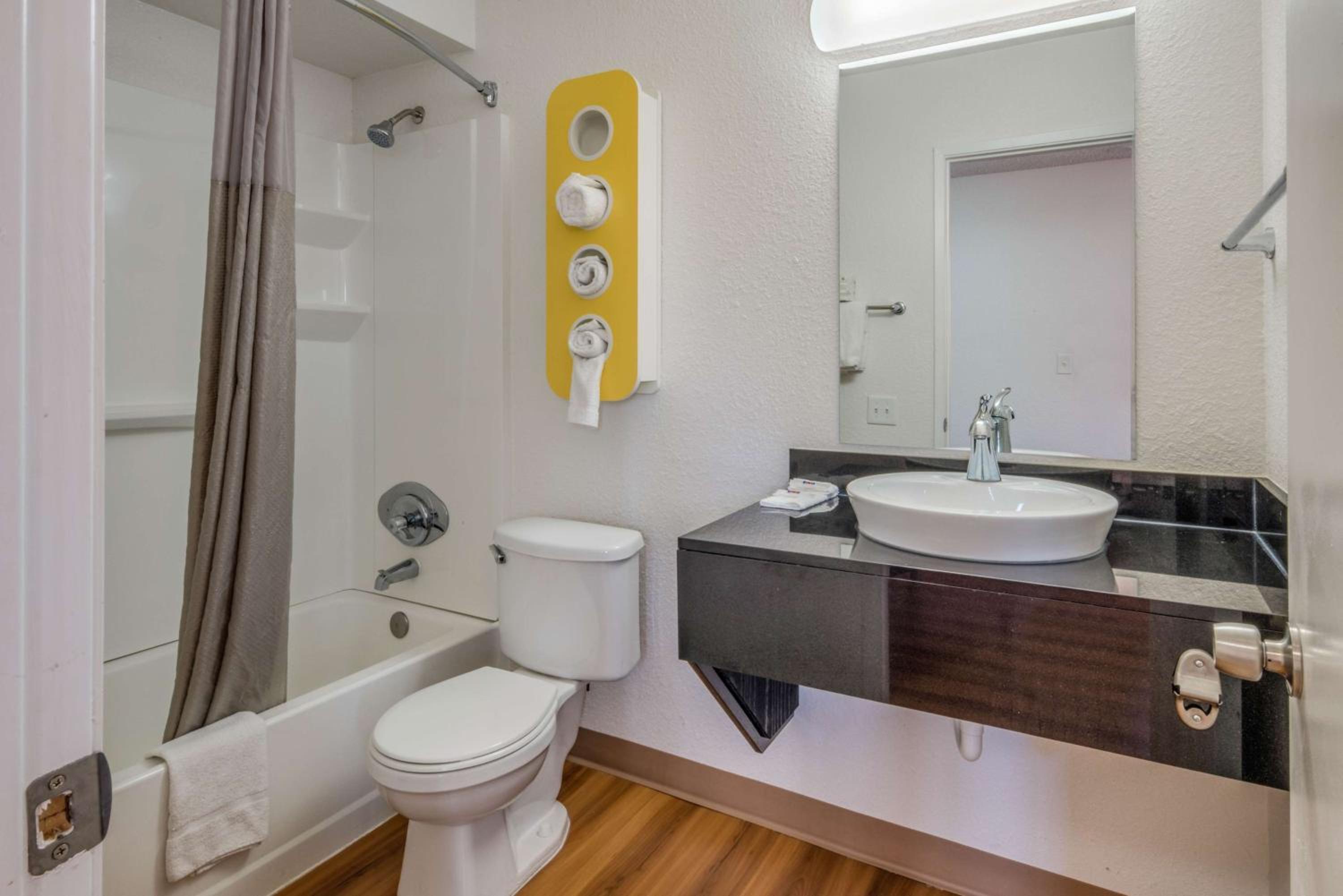 Fairfield Vacations - Motel 6-Fairfield, CA - North - Property Image 57