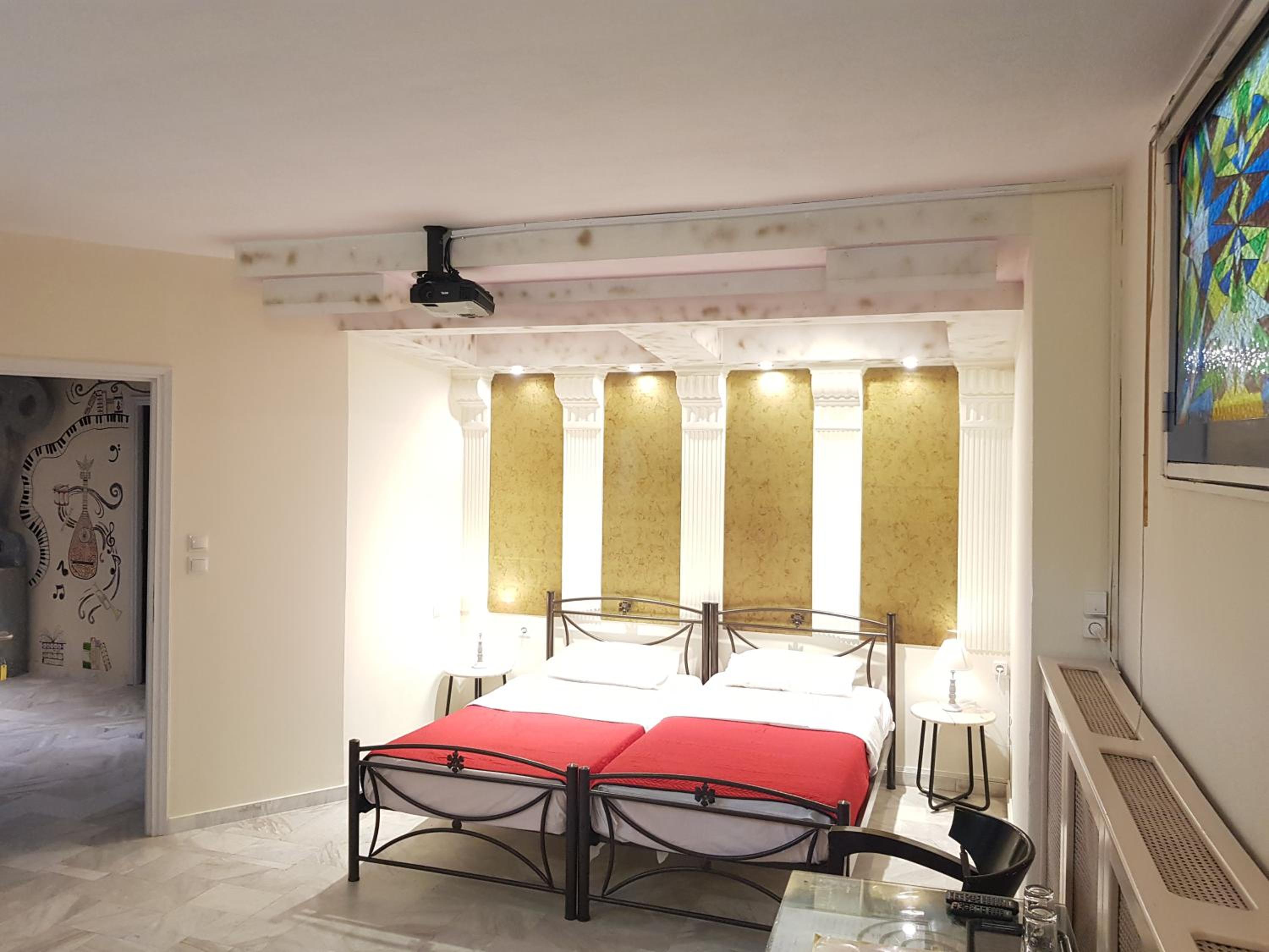 Nomads Rooms