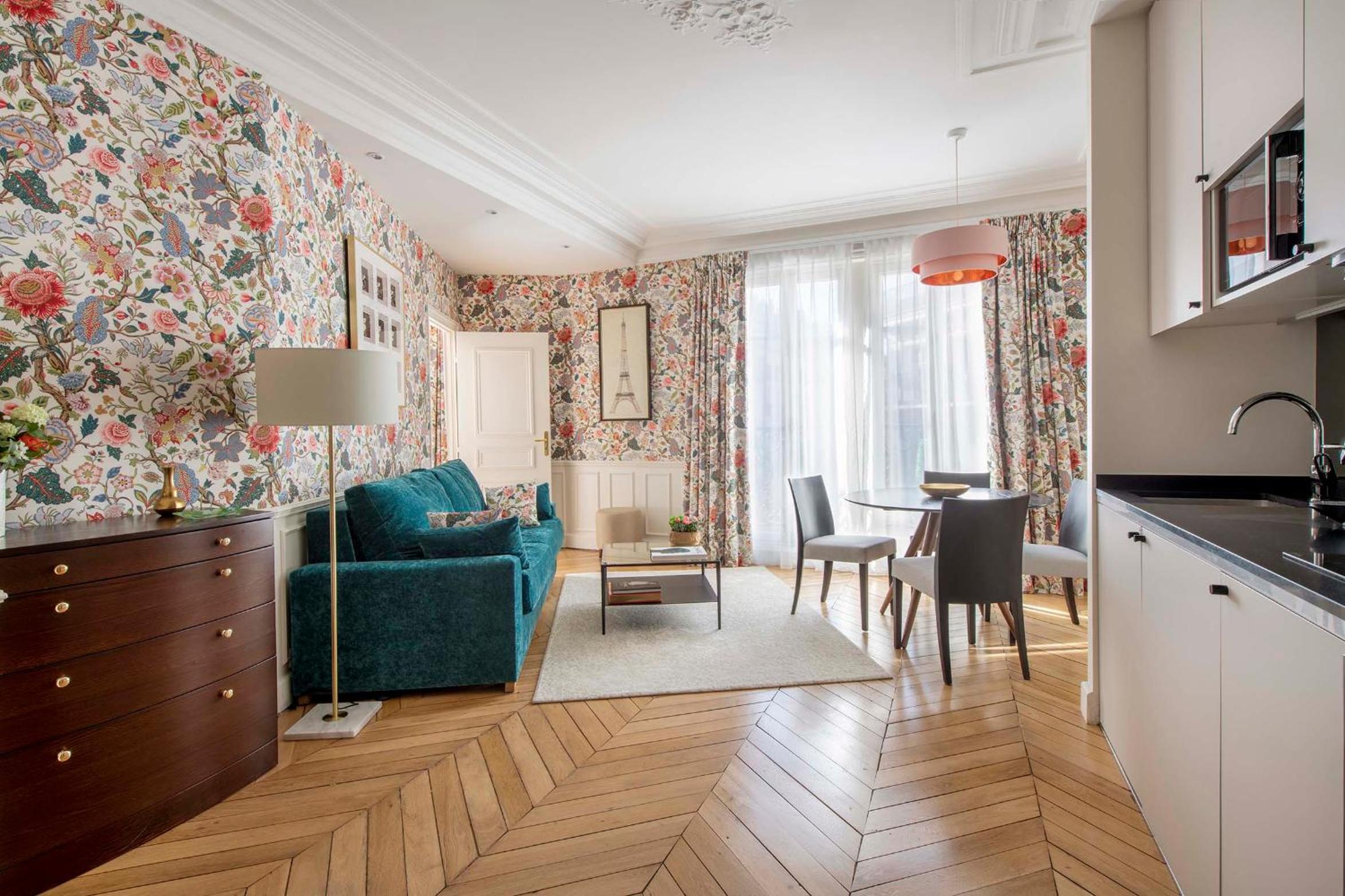 LE BEAU MARAIS - Luxury Apartments, AIR COND, LIFT