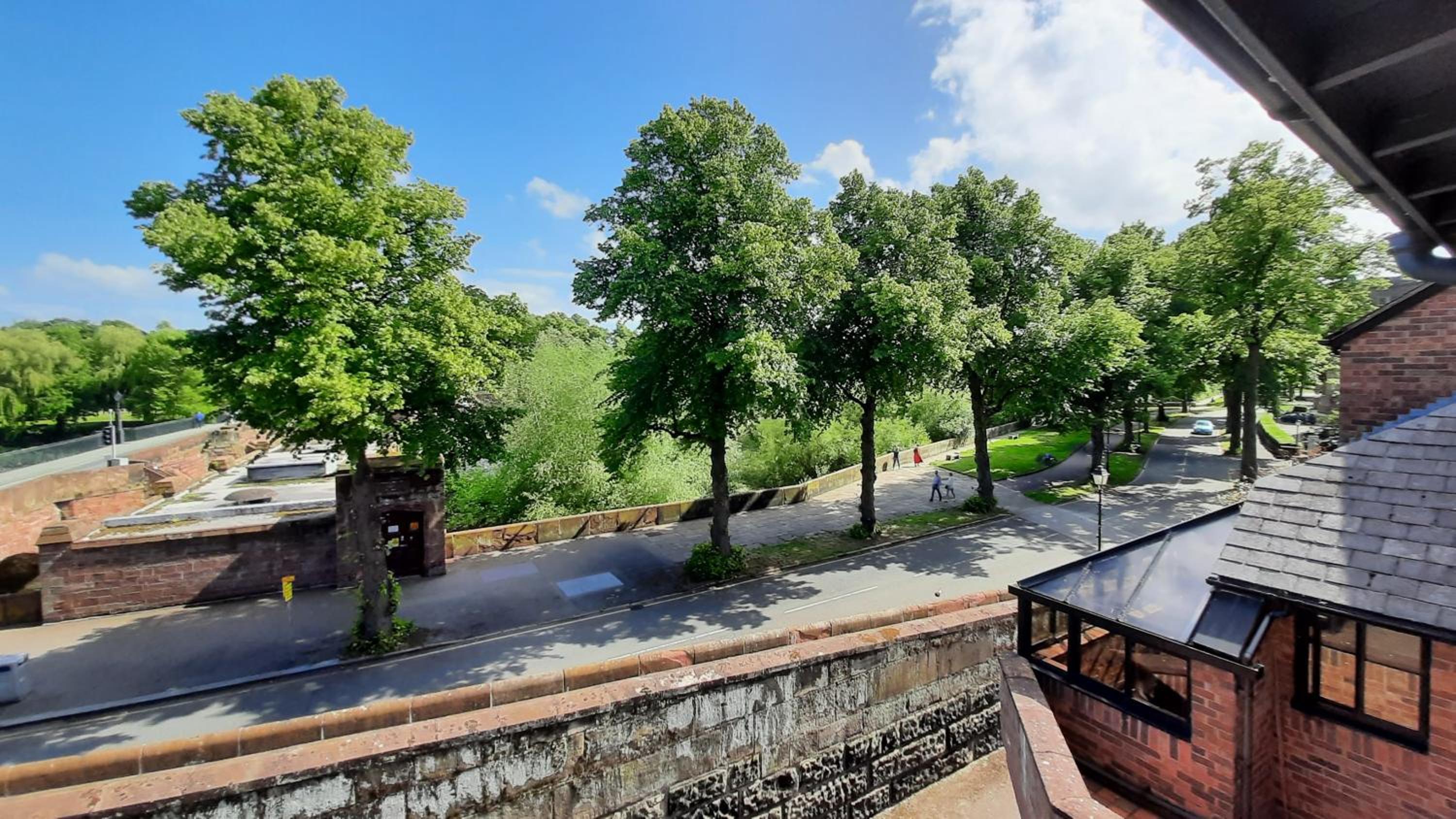 Riverside Studios in the Centre of Chester, photo 45