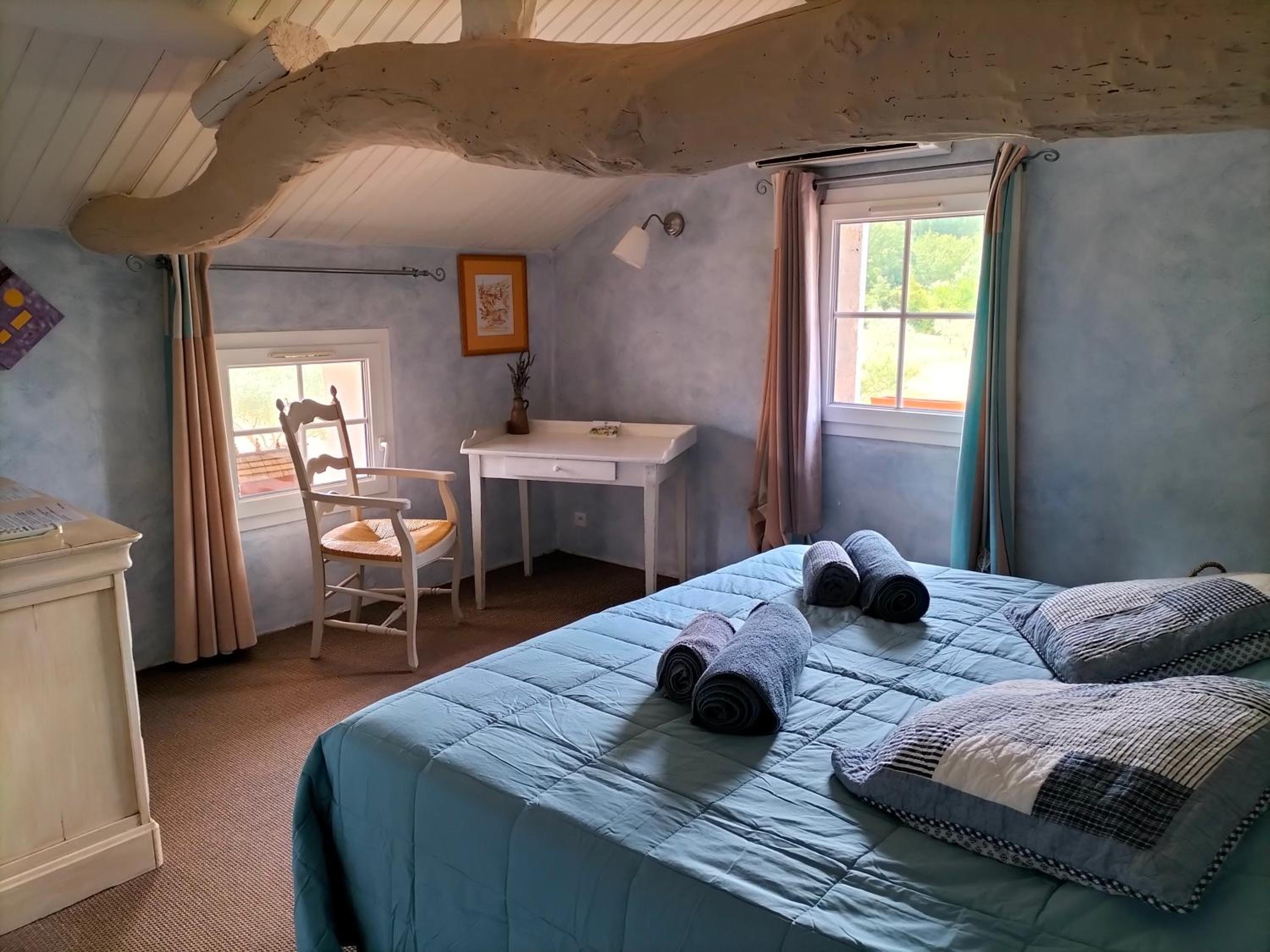 Chambre Olivette Mas Bel Esperance view 3