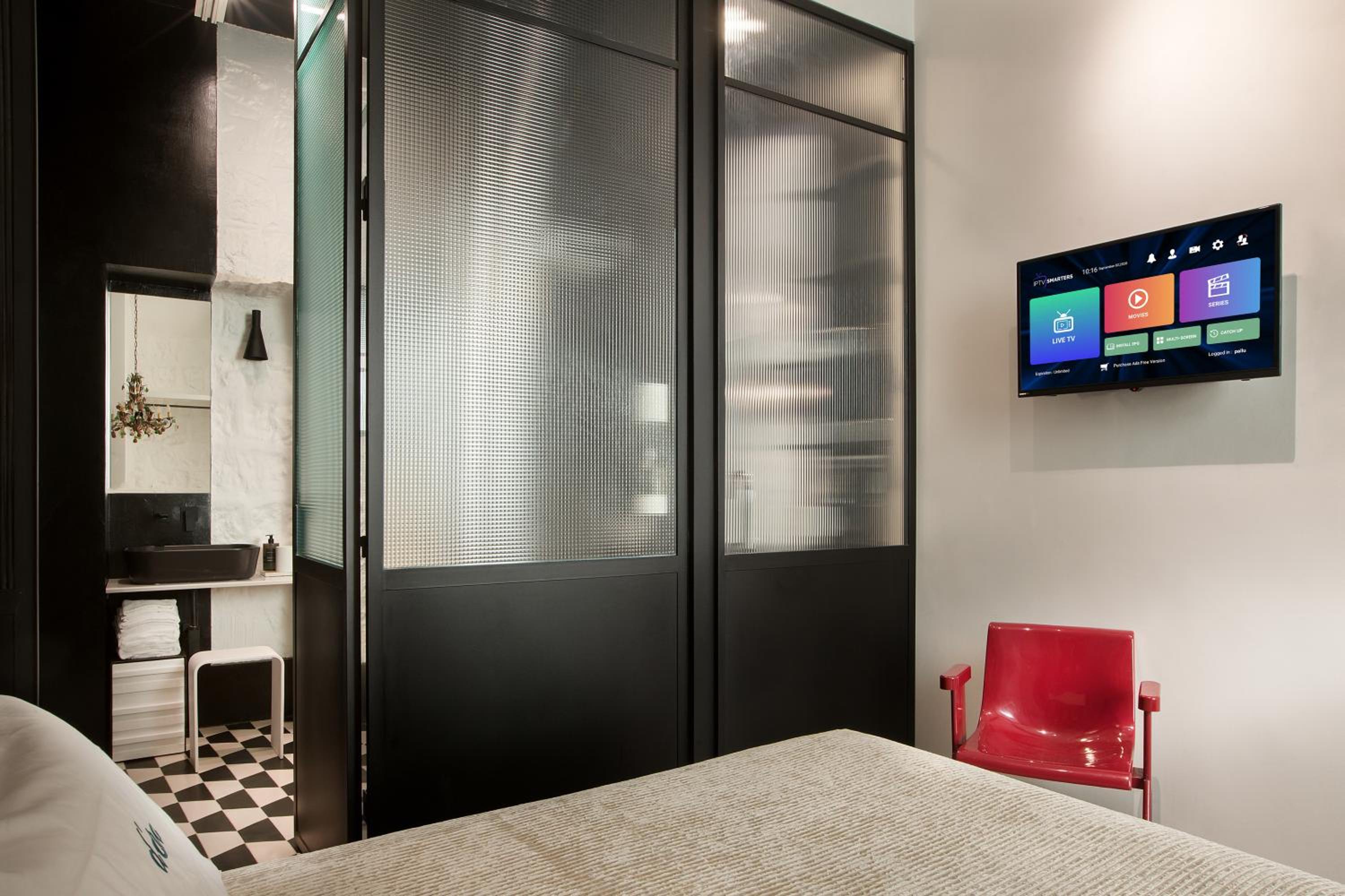hotel room