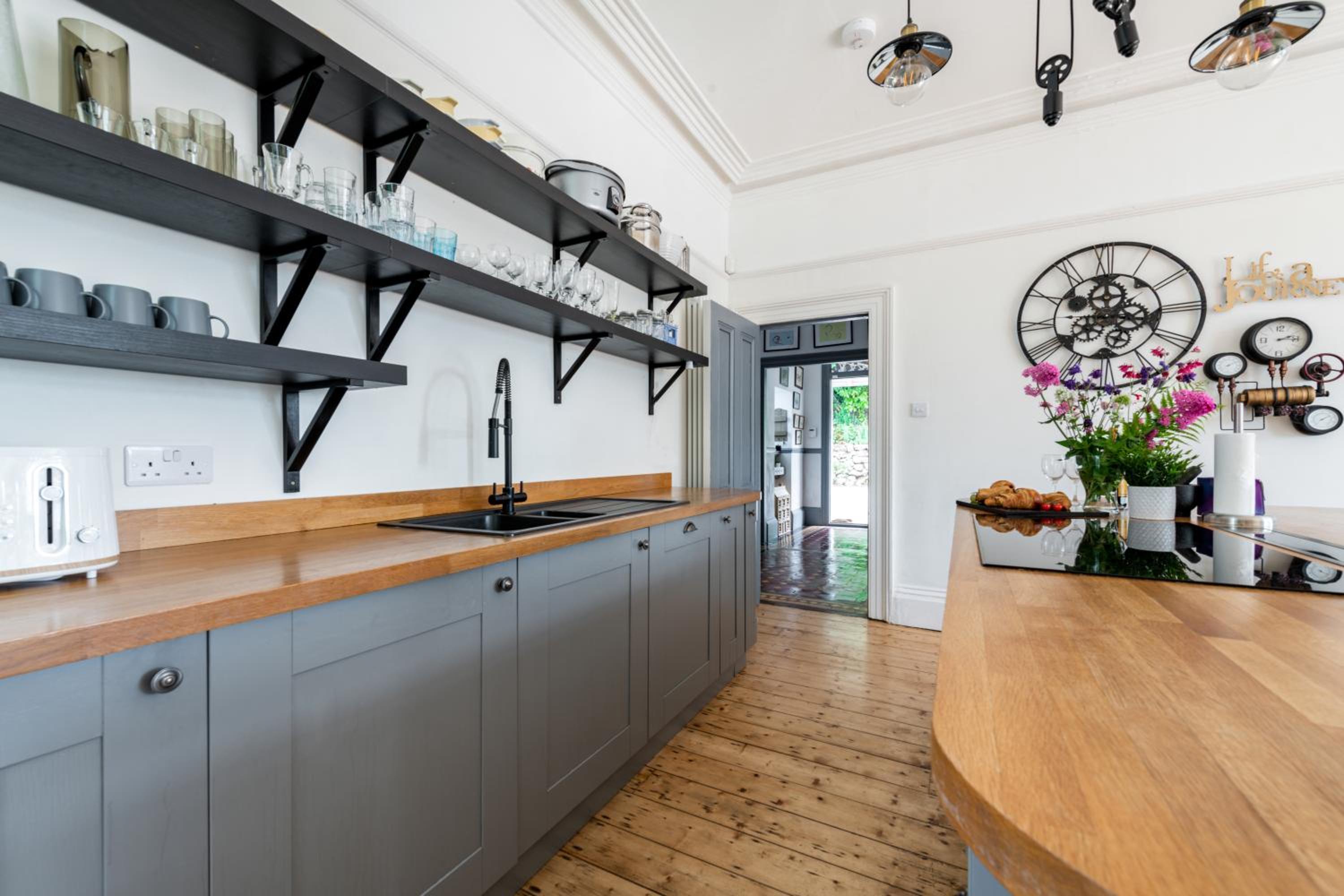 Lovely Victorian Villa in the English Riviera view 3