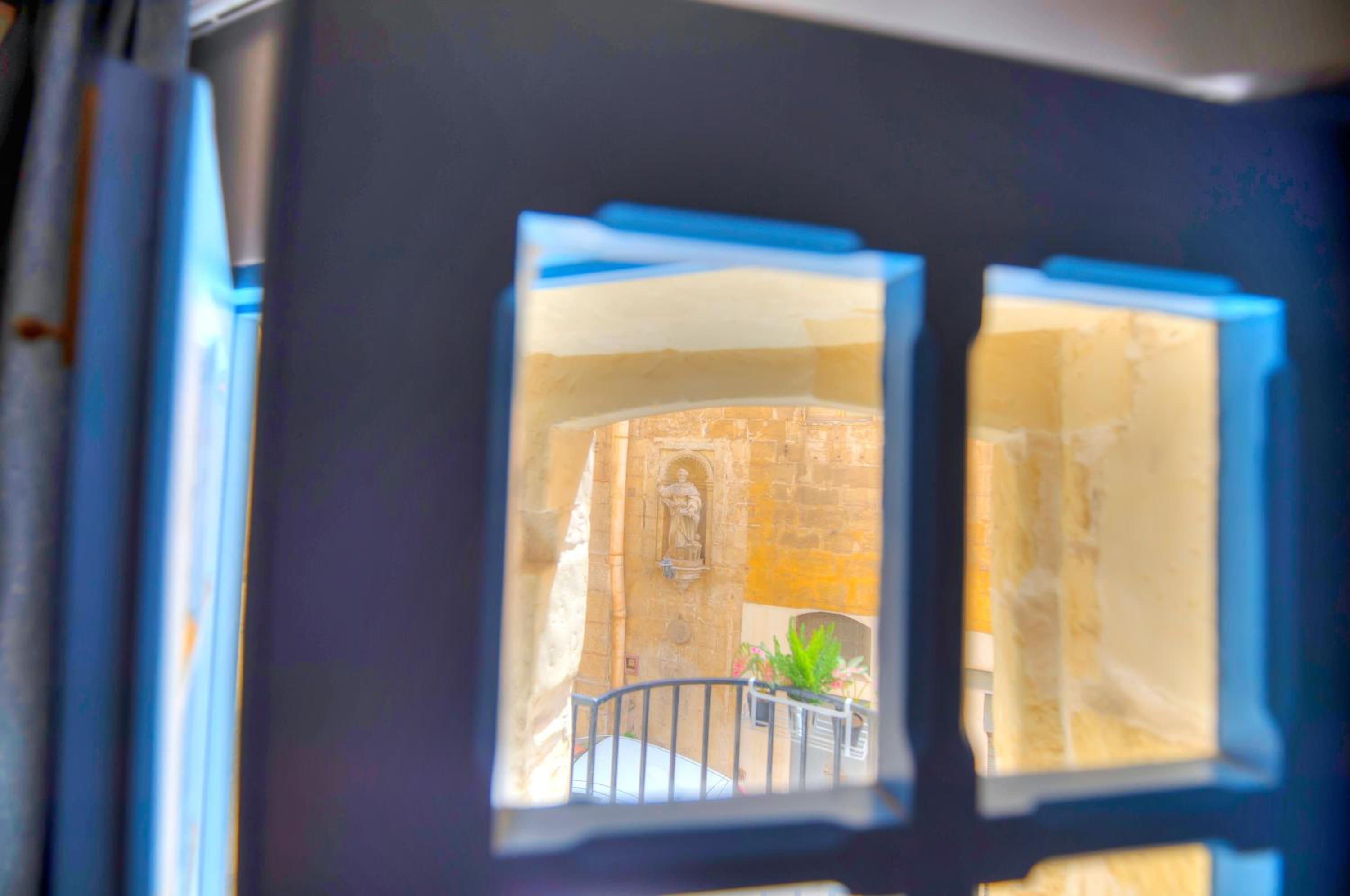 Romantic and historical maisonette in the center of Valletta MBAL1-1 view 2