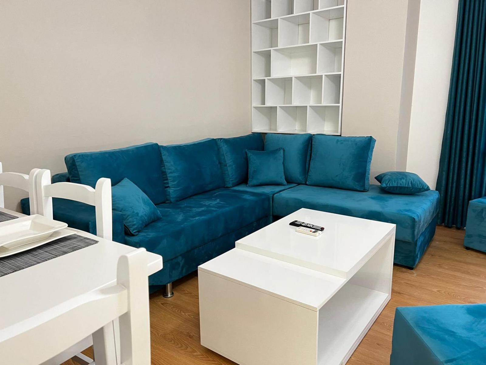 Sea View-Palm Trees Apartment Durres