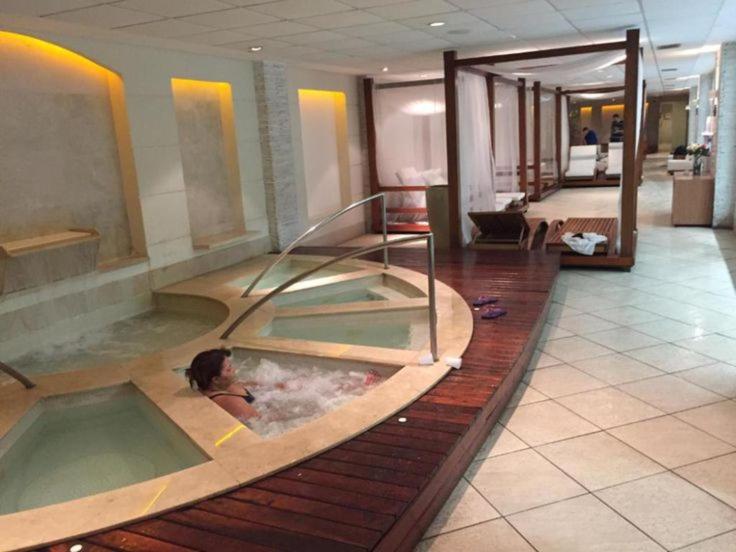 Le Parc Residencial Resort