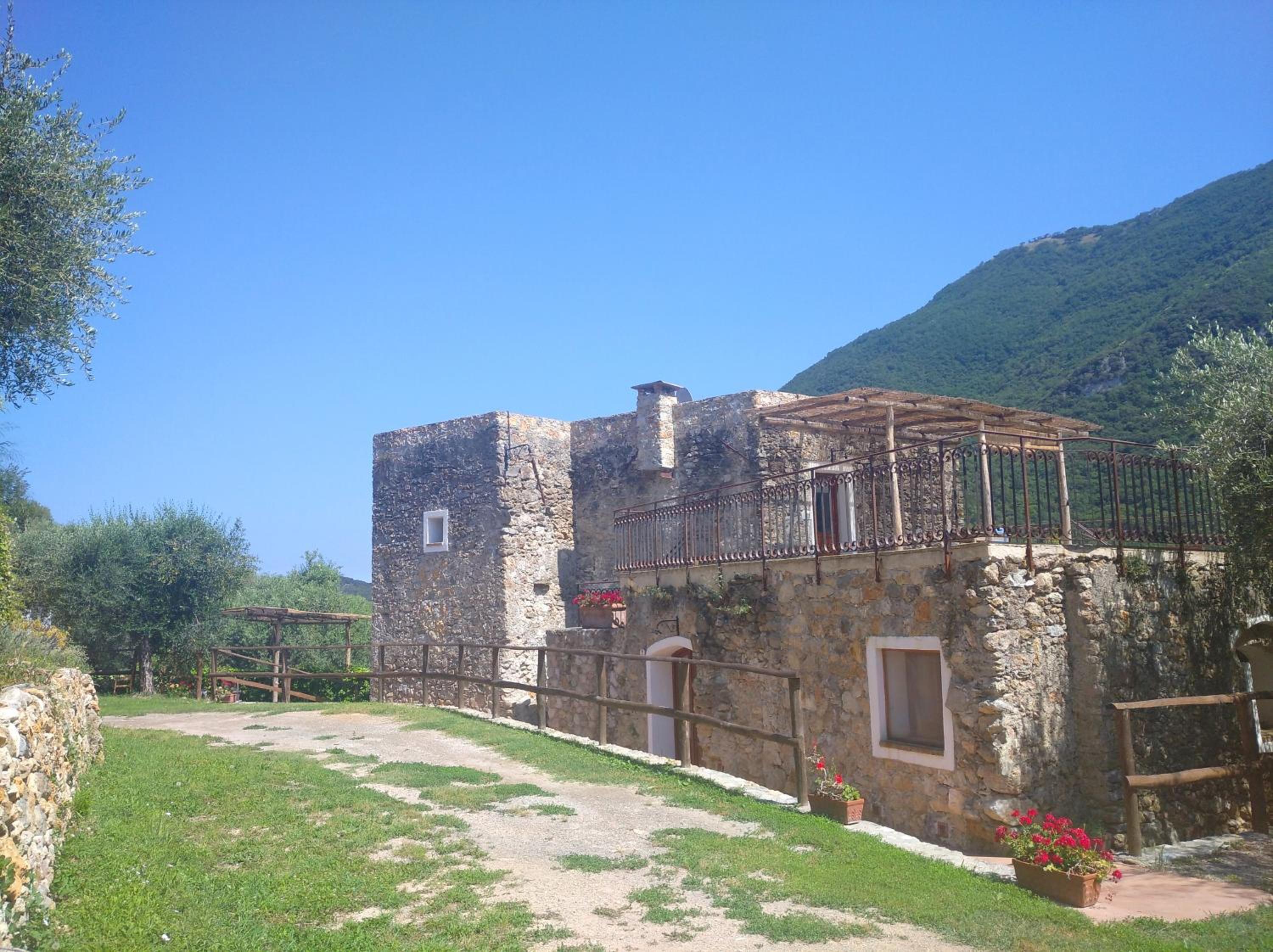 Photo 18