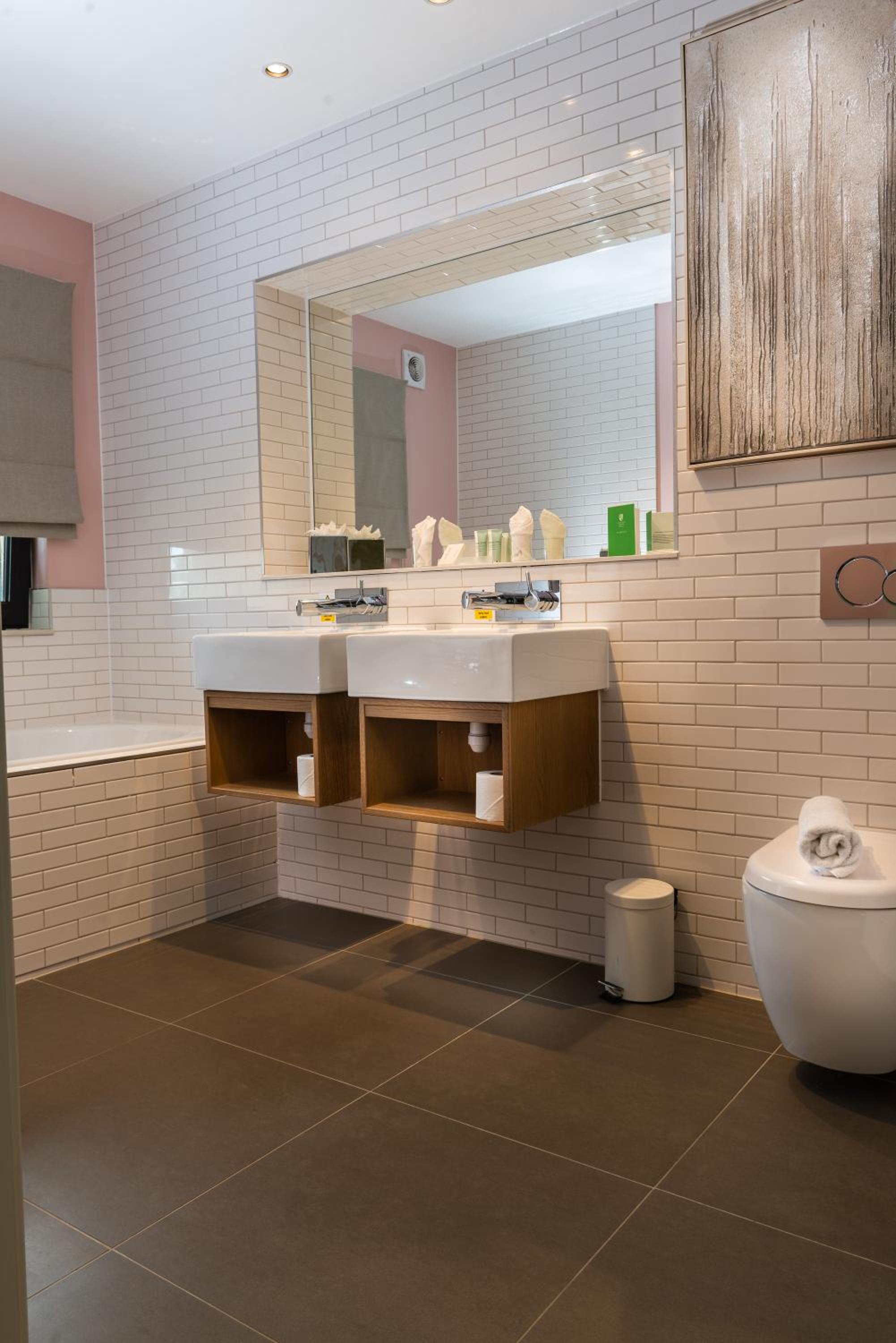 Hatherley Manor Hotel & Spa