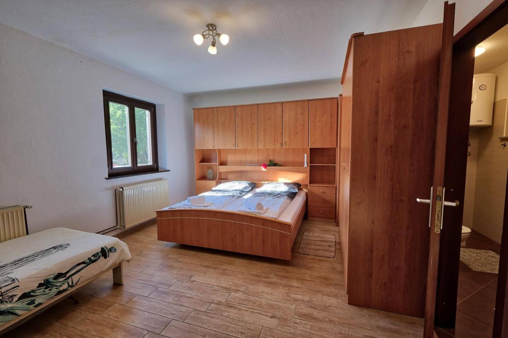 Počitniška hiša Miklavčič Primorska view 4