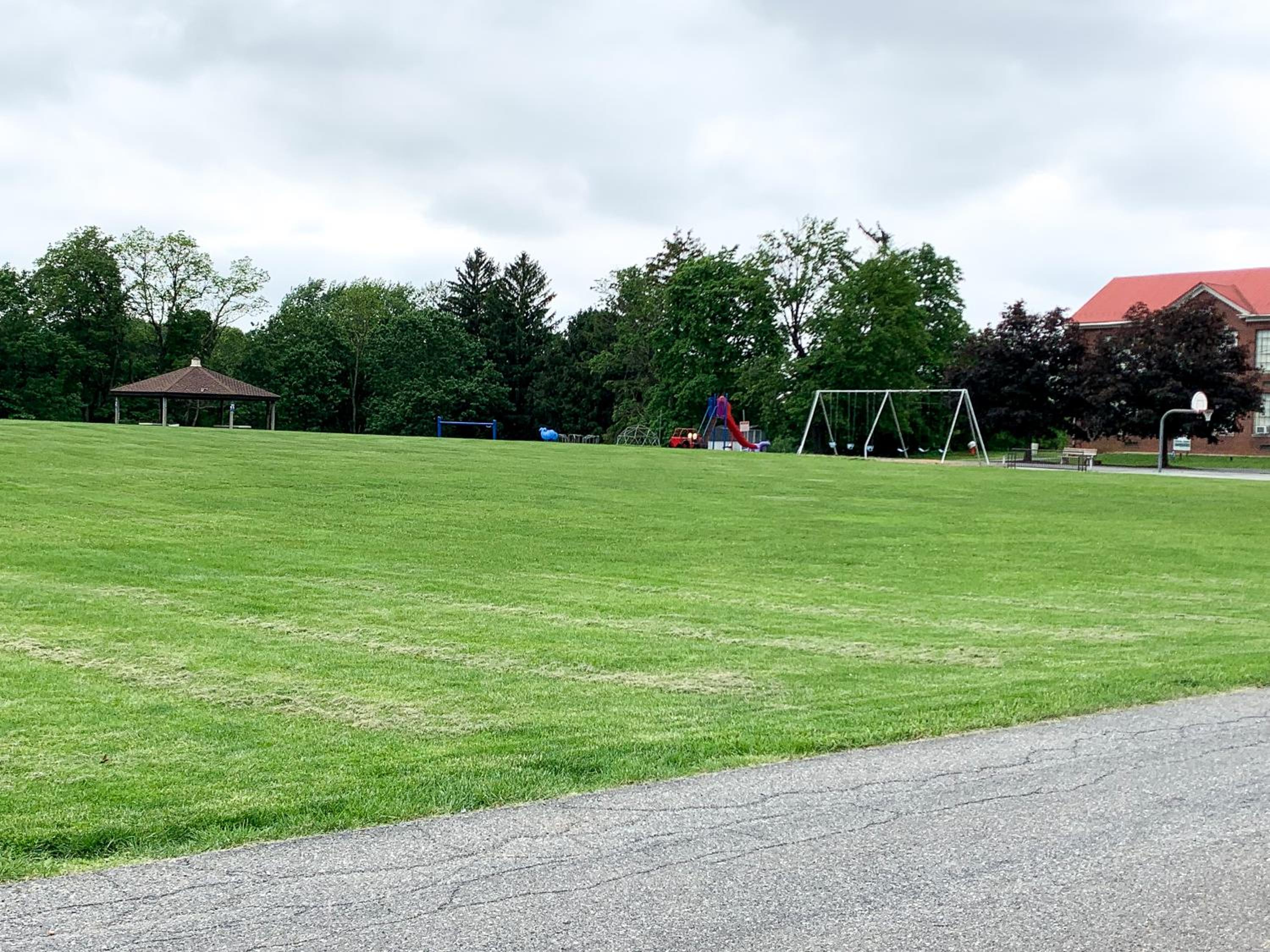 Newly Remodeled Stouchsburg Cottage view 3