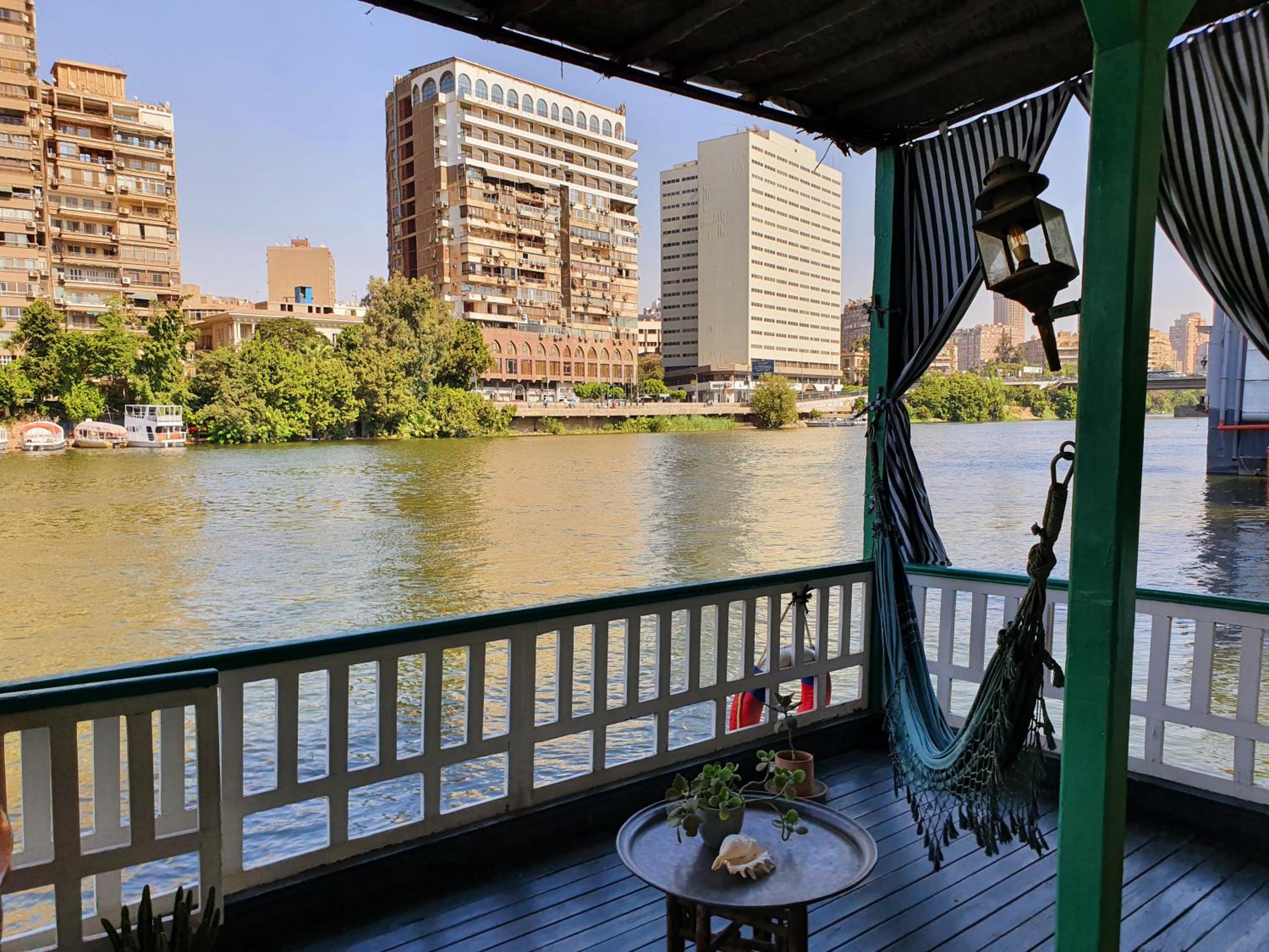 Houseboat65 - Historic home on the Nile - Central Cairo