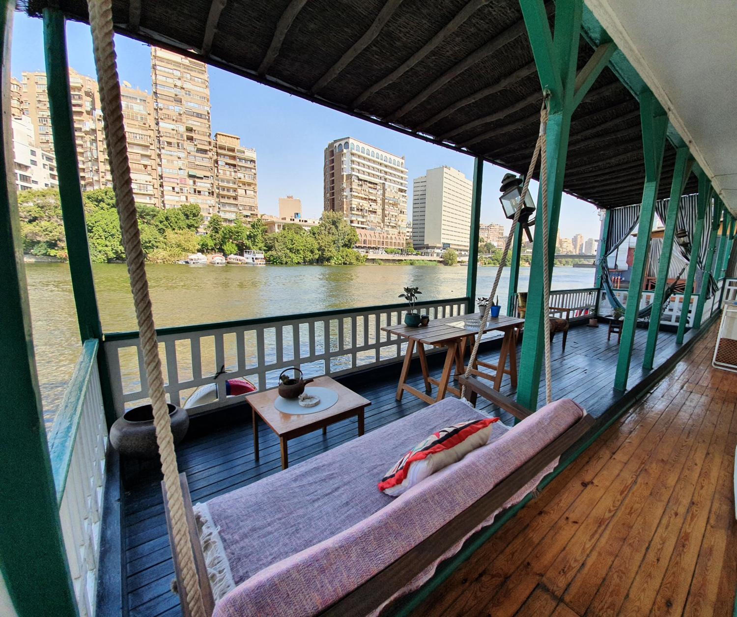 Houseboat65 - Historic home on the Nile - Central Cairo
