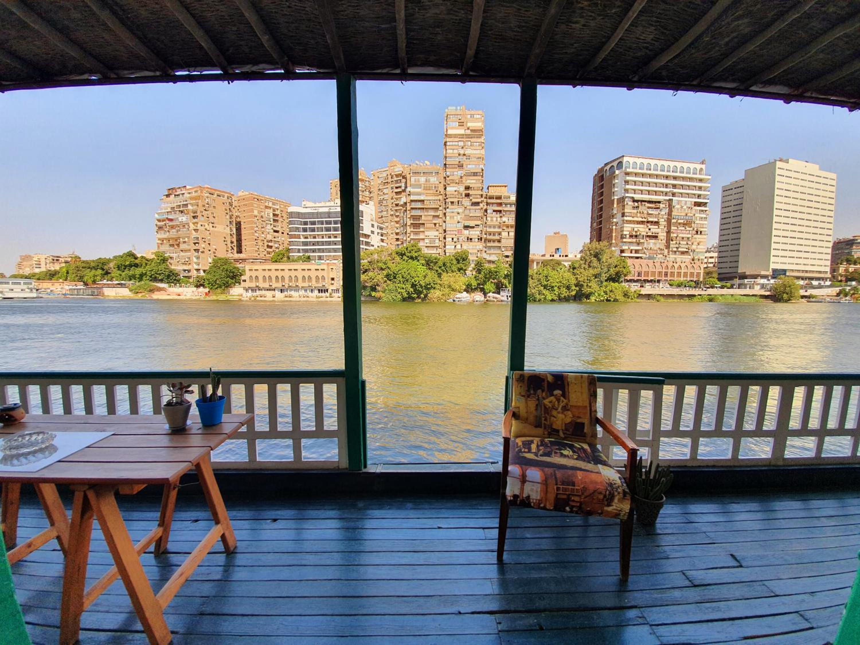 Houseboat65 - Historic home on the Nile - Central Cairo