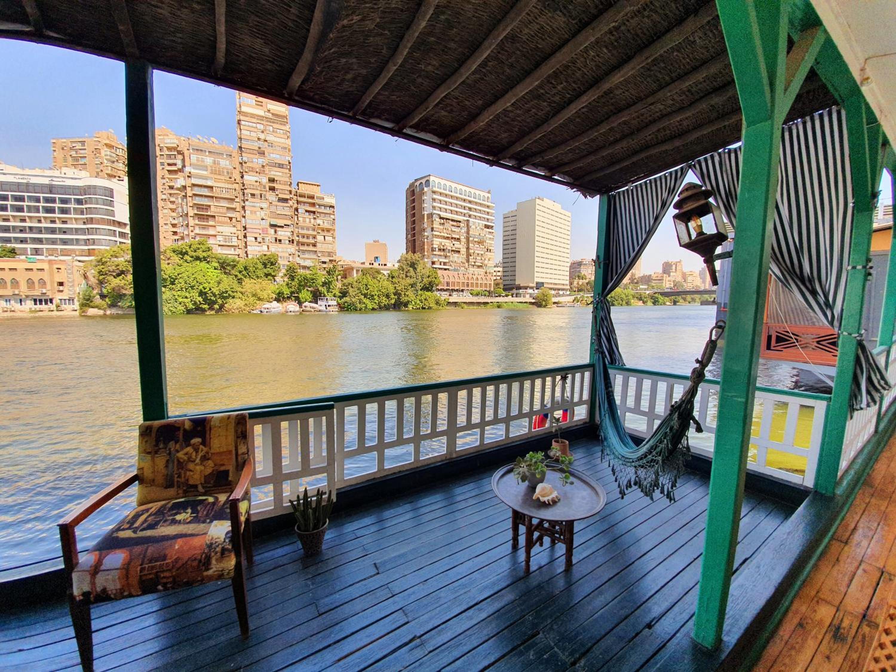 Houseboat65 - Historic home on the Nile - Central Cairo