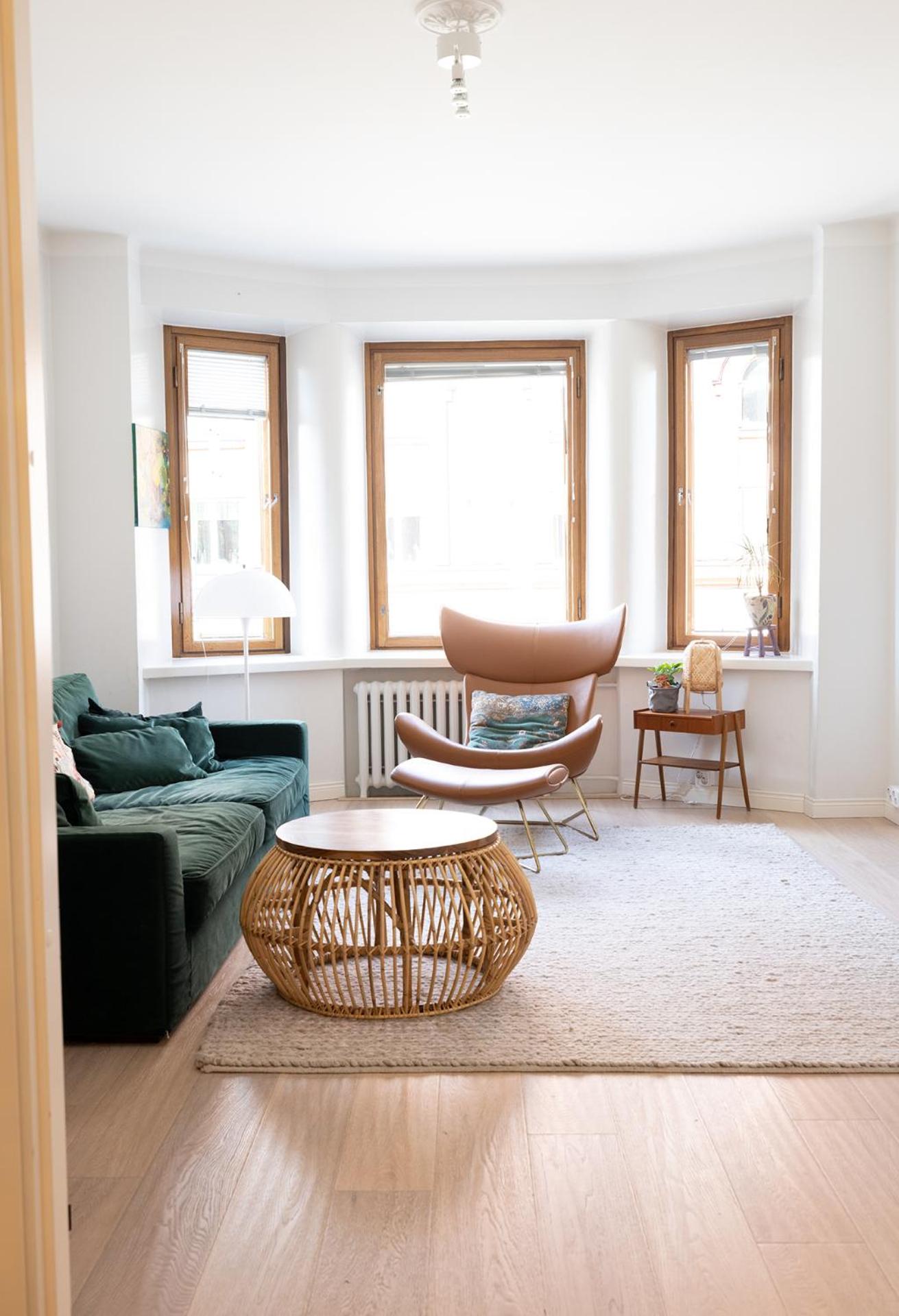 2ndhomes Luxurious 144 m2 Stylish 3 Bedroom Center Apartment view 3