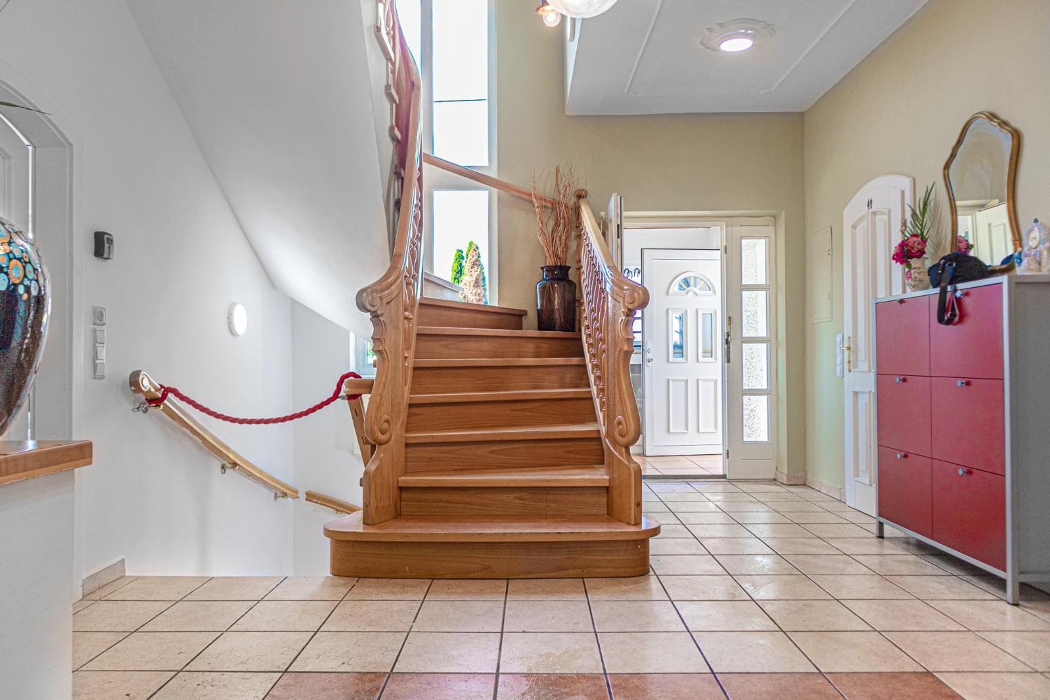Cozy Private Rooms in Beautiful Garden Villa Free Parking