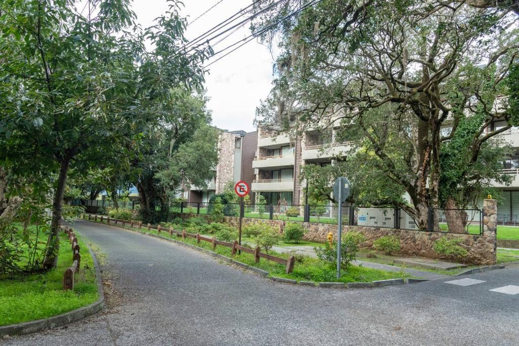 Excelente Departamento en Condominio Costa Pucon