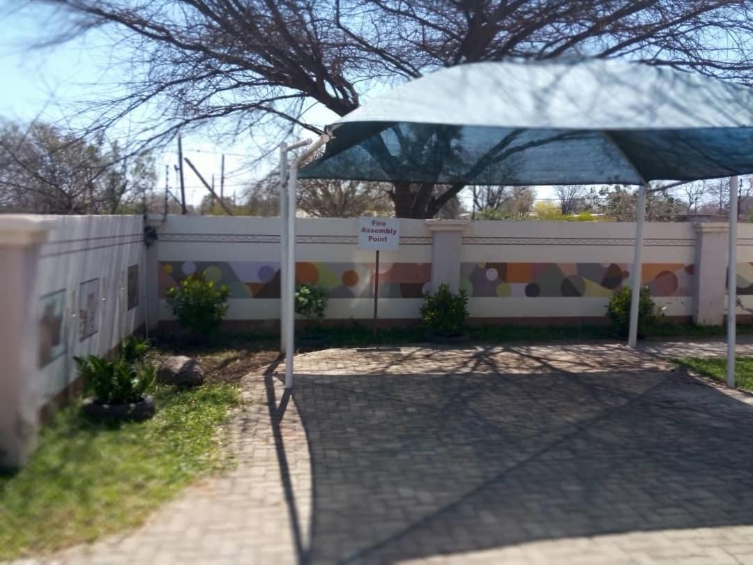 Chiloto Guest House