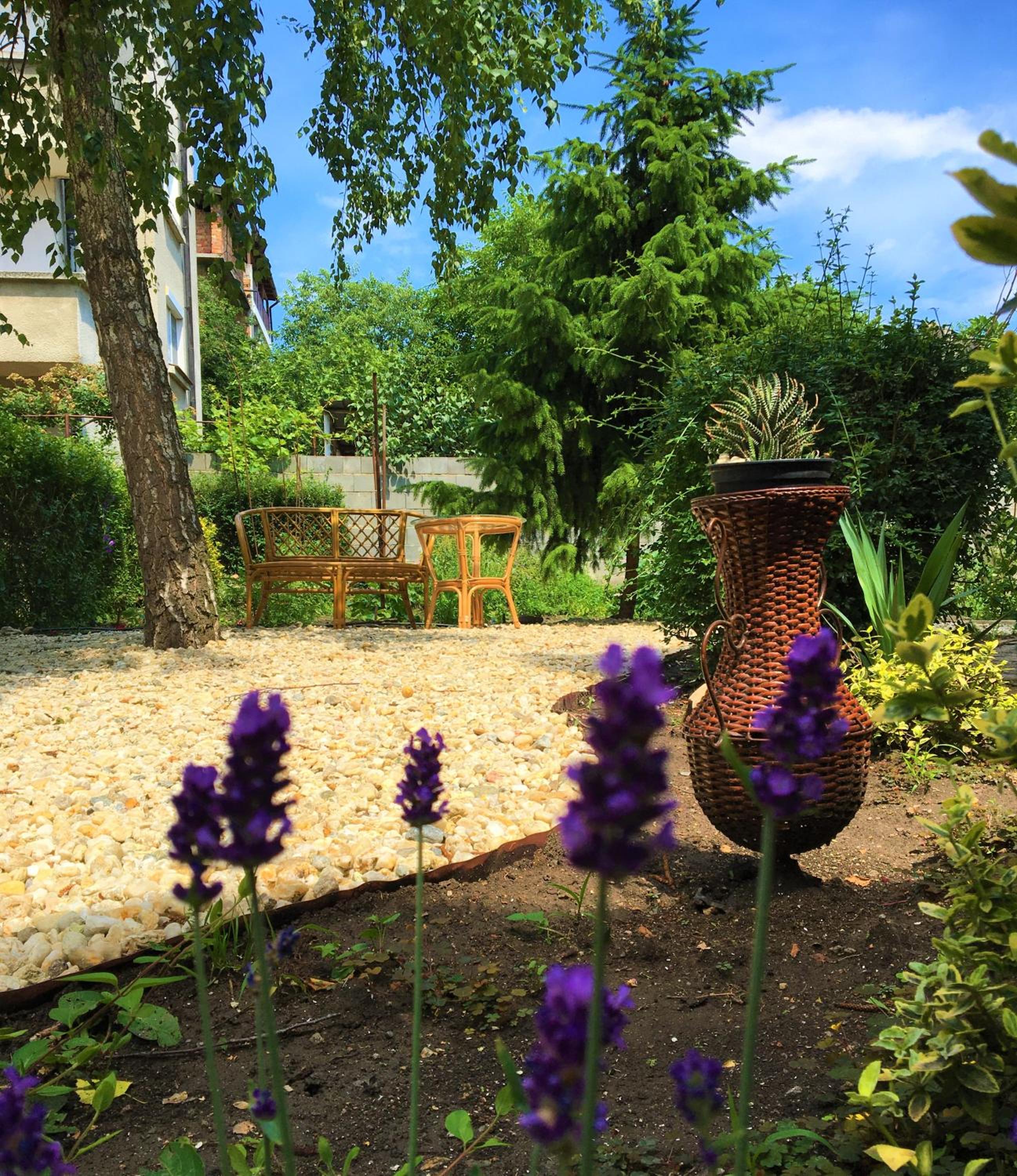 Dimitrovi Guesthouse - Peaceful Stay near Beach with Garden, Sarafovo