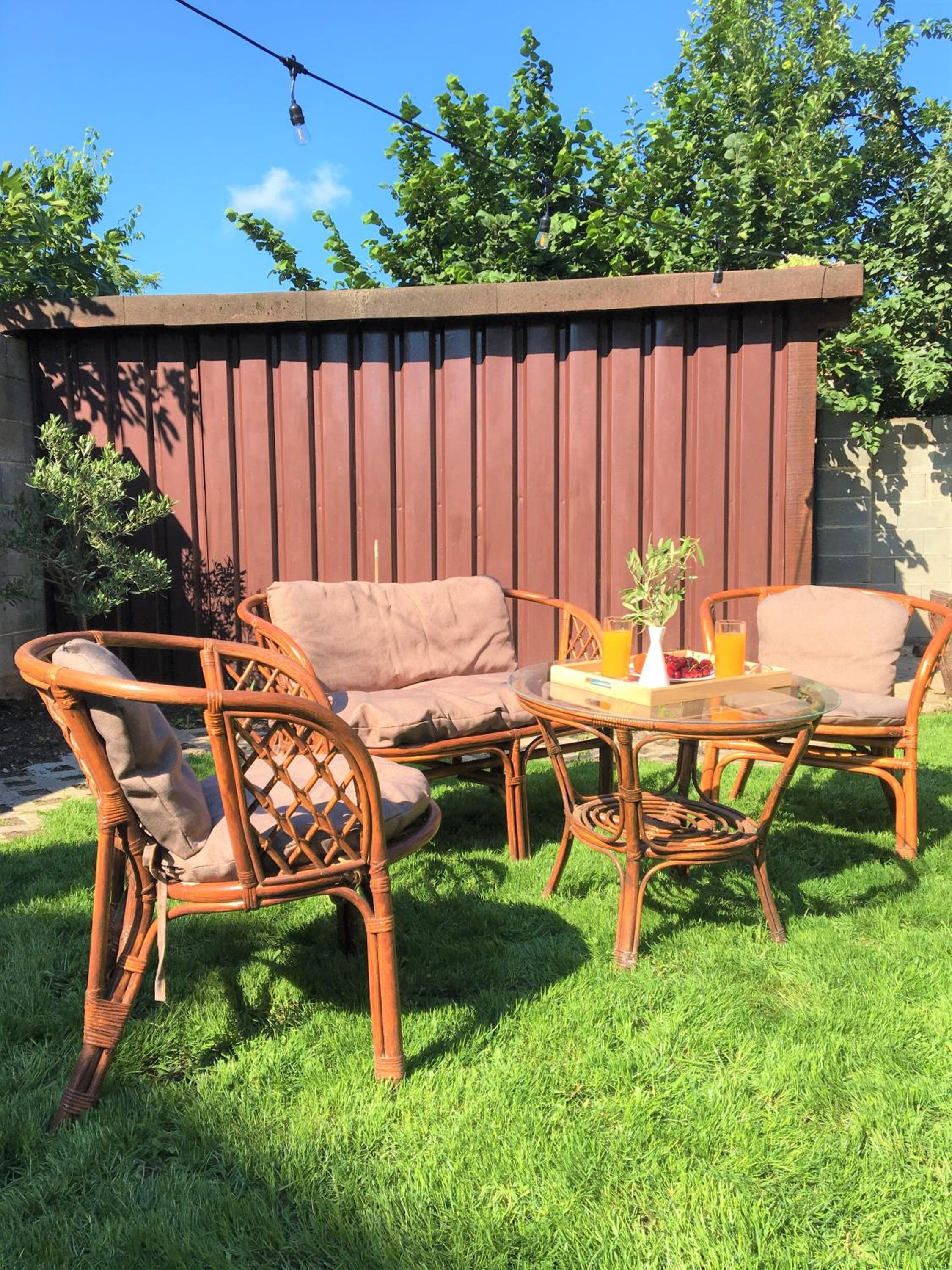 Dimitrovi Guesthouse - Peaceful Stay near Beach with Garden, Sarafovo