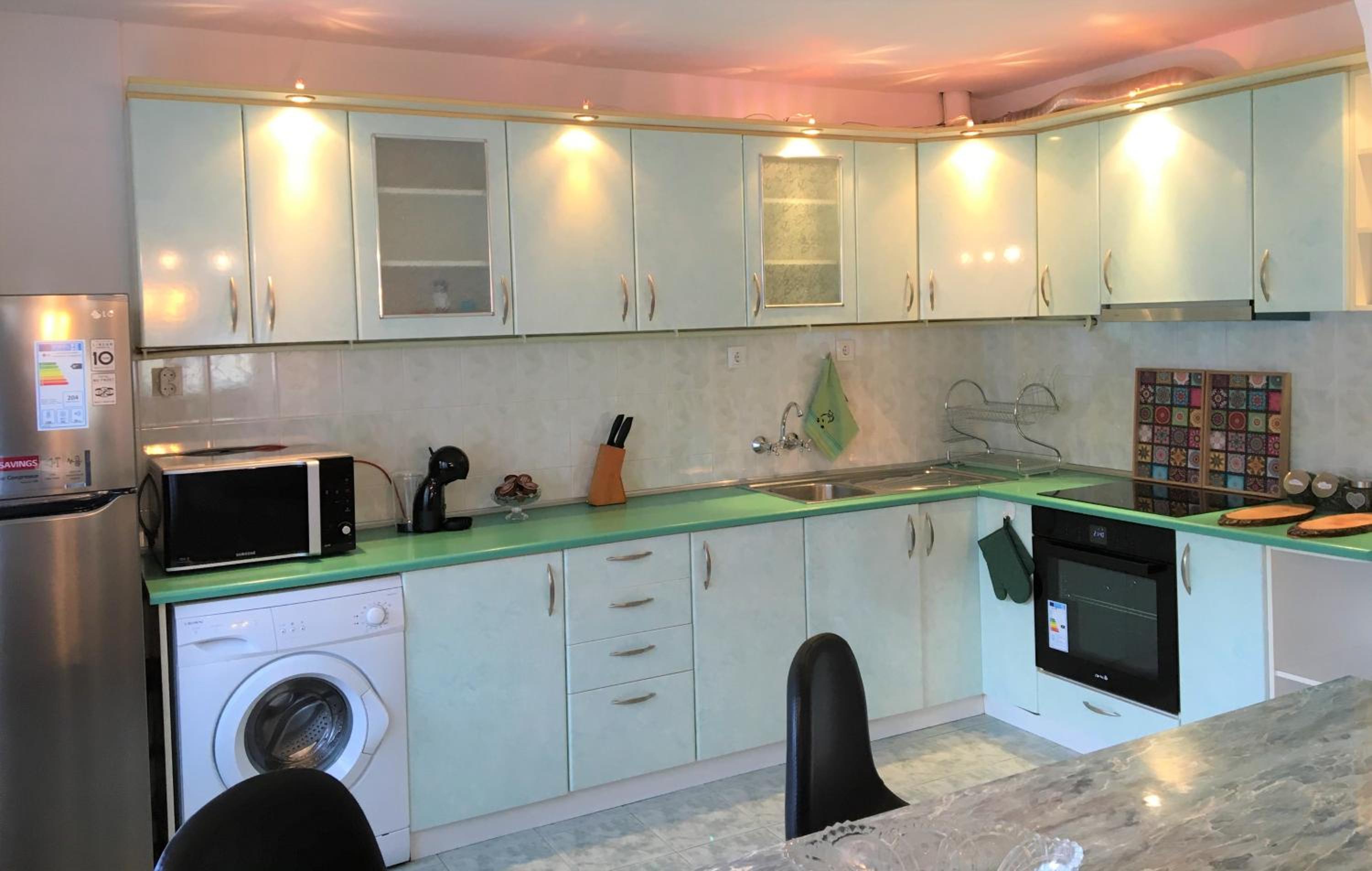 Dimitrovi Guesthouse - Peaceful Stay near Beach with Garden, Sarafovo