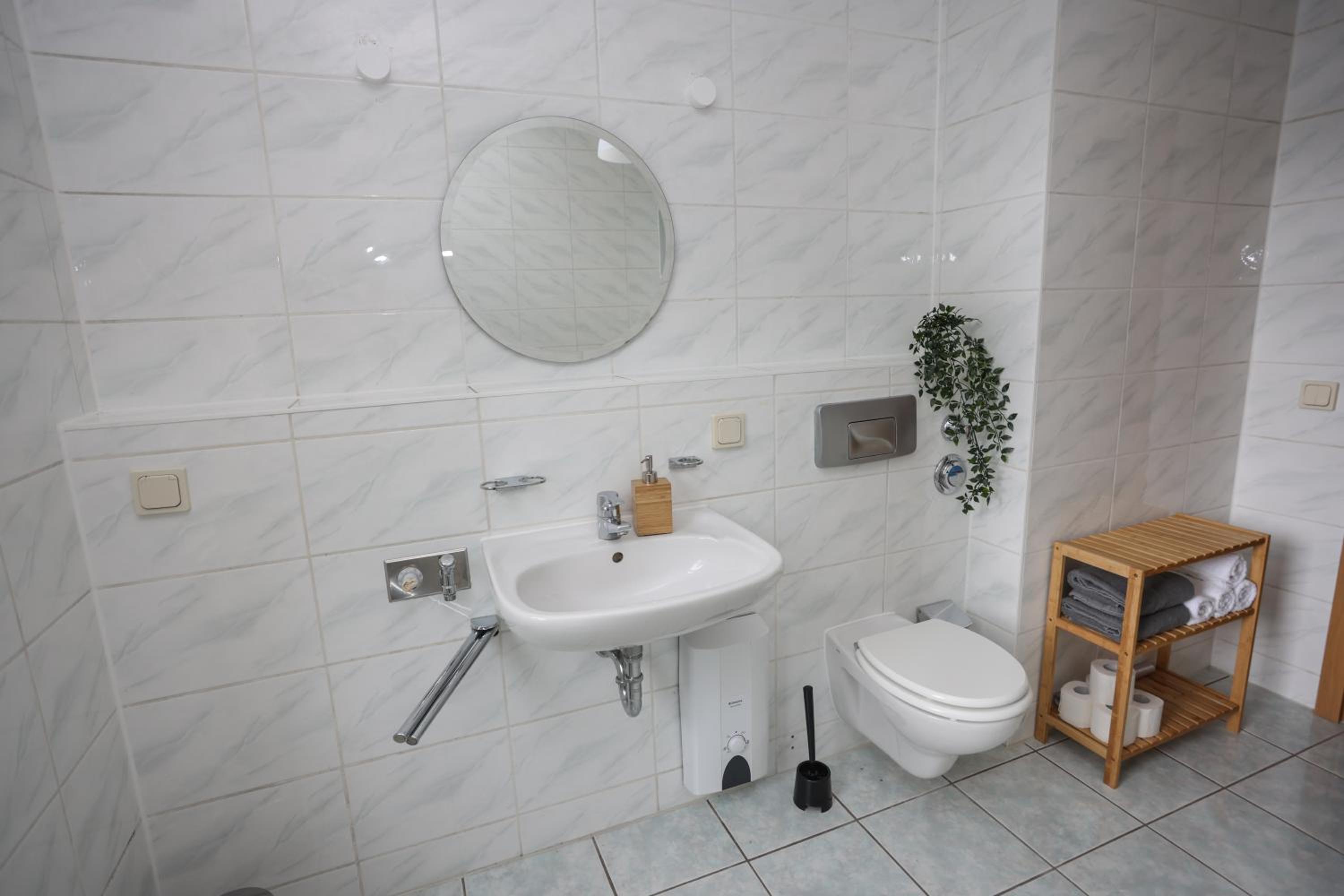 FullHouse - Chemnitz - Z25 Apartments - 3 Beds - SmartTV - Nespresso