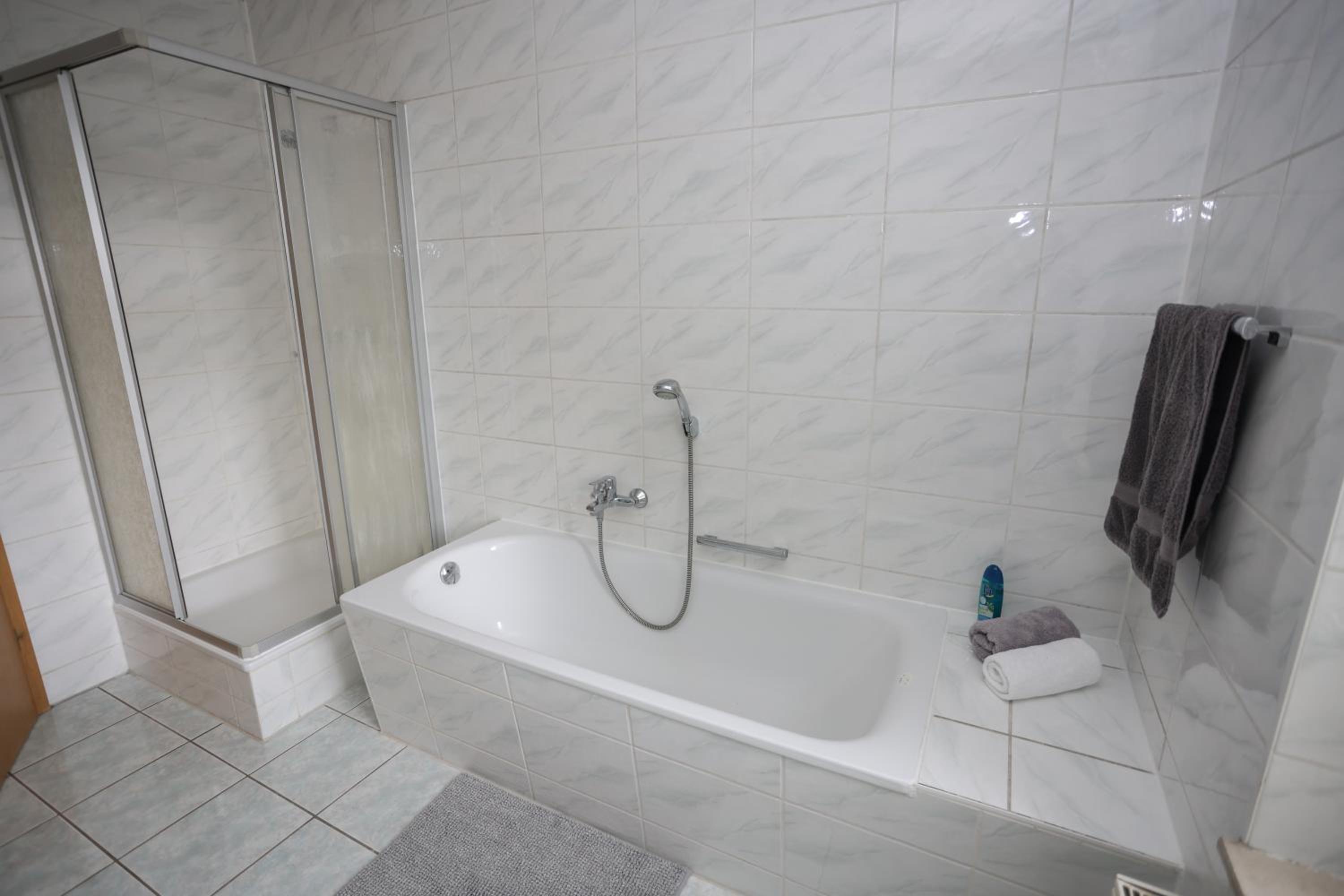 FullHouse - Chemnitz - Z25 Apartments - 3 Beds - SmartTV - Nespresso