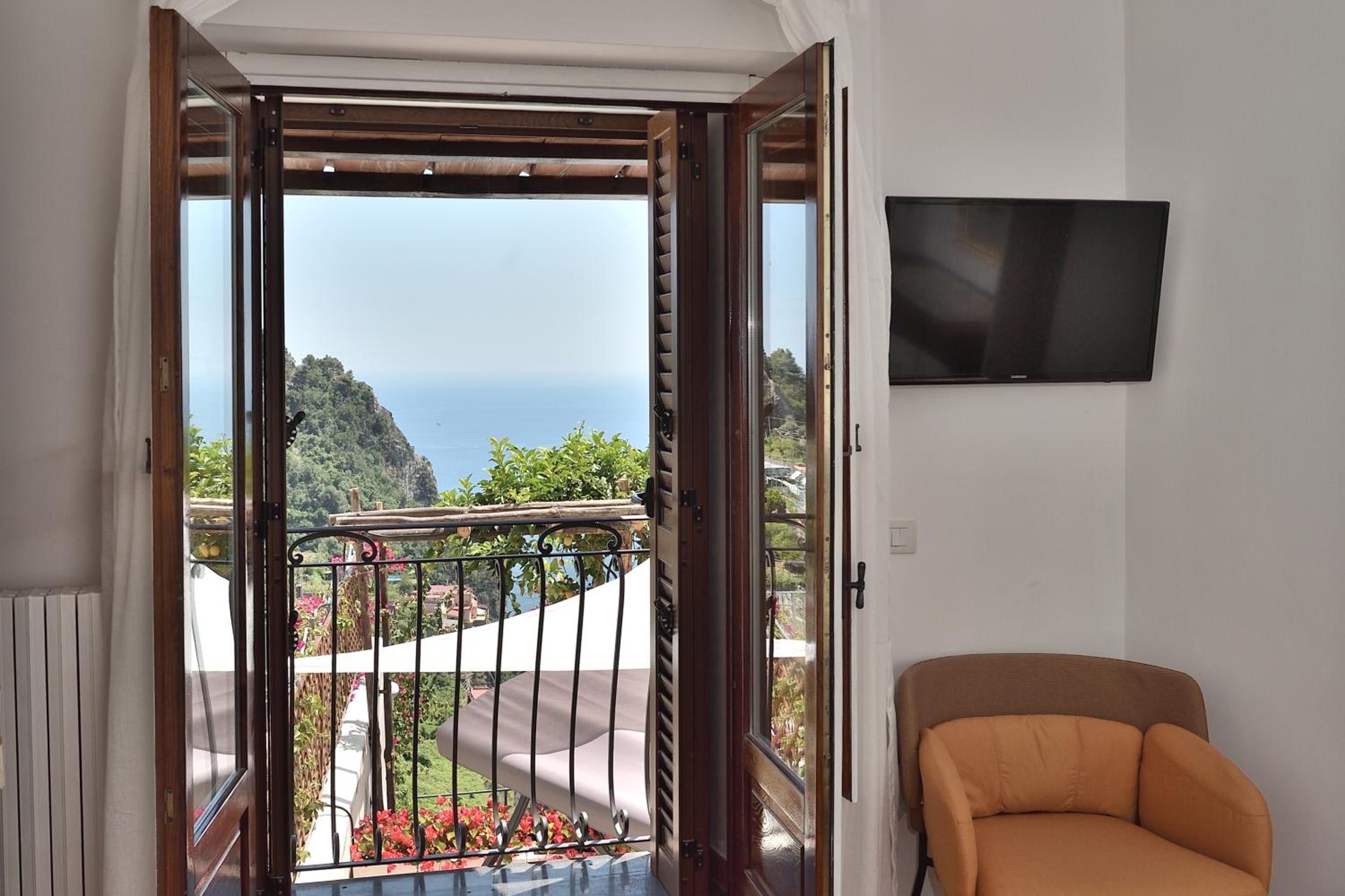 Amalfi Sky View