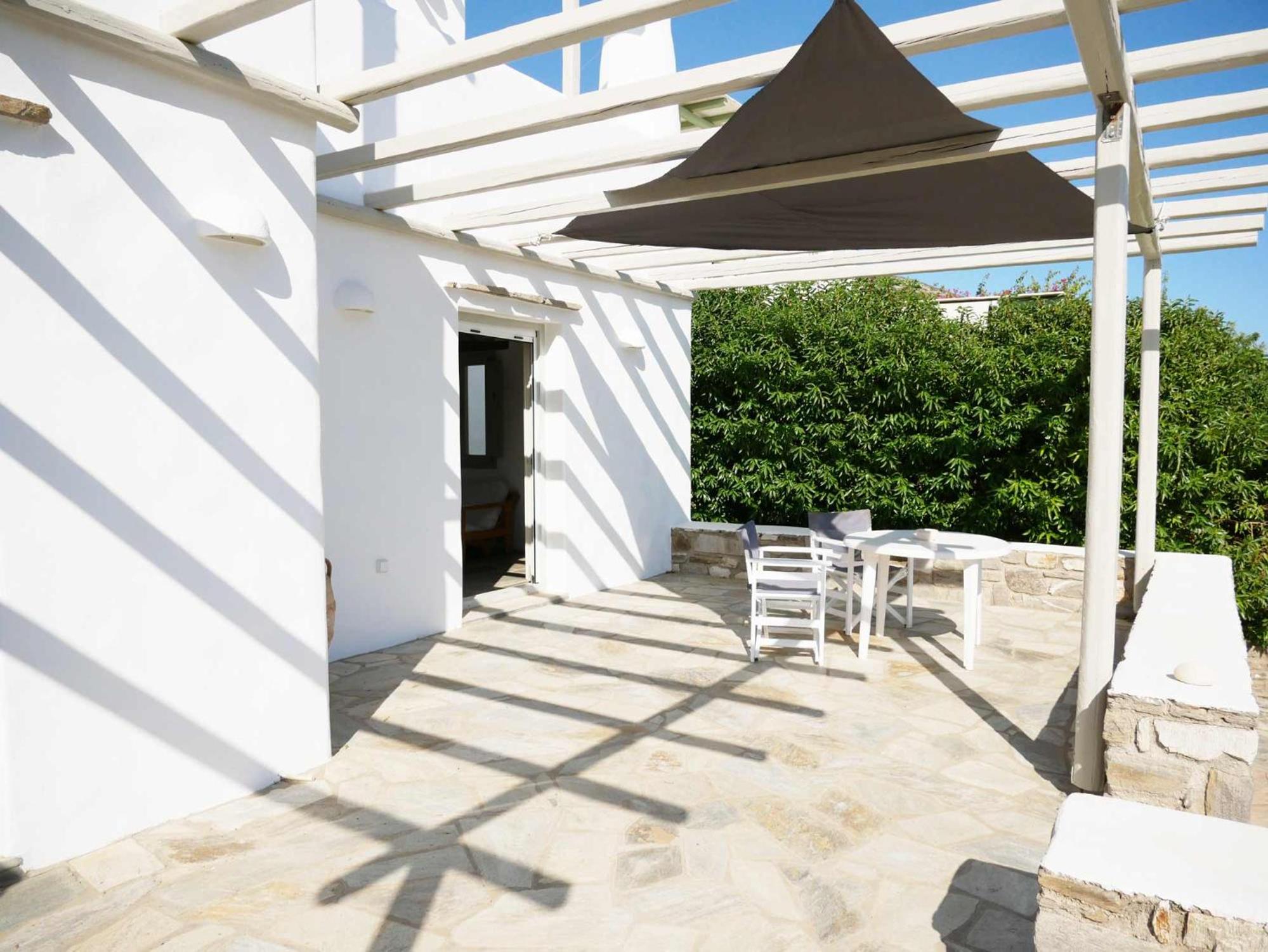 Cozy & Simple Cycladic House with Sea-View view 4