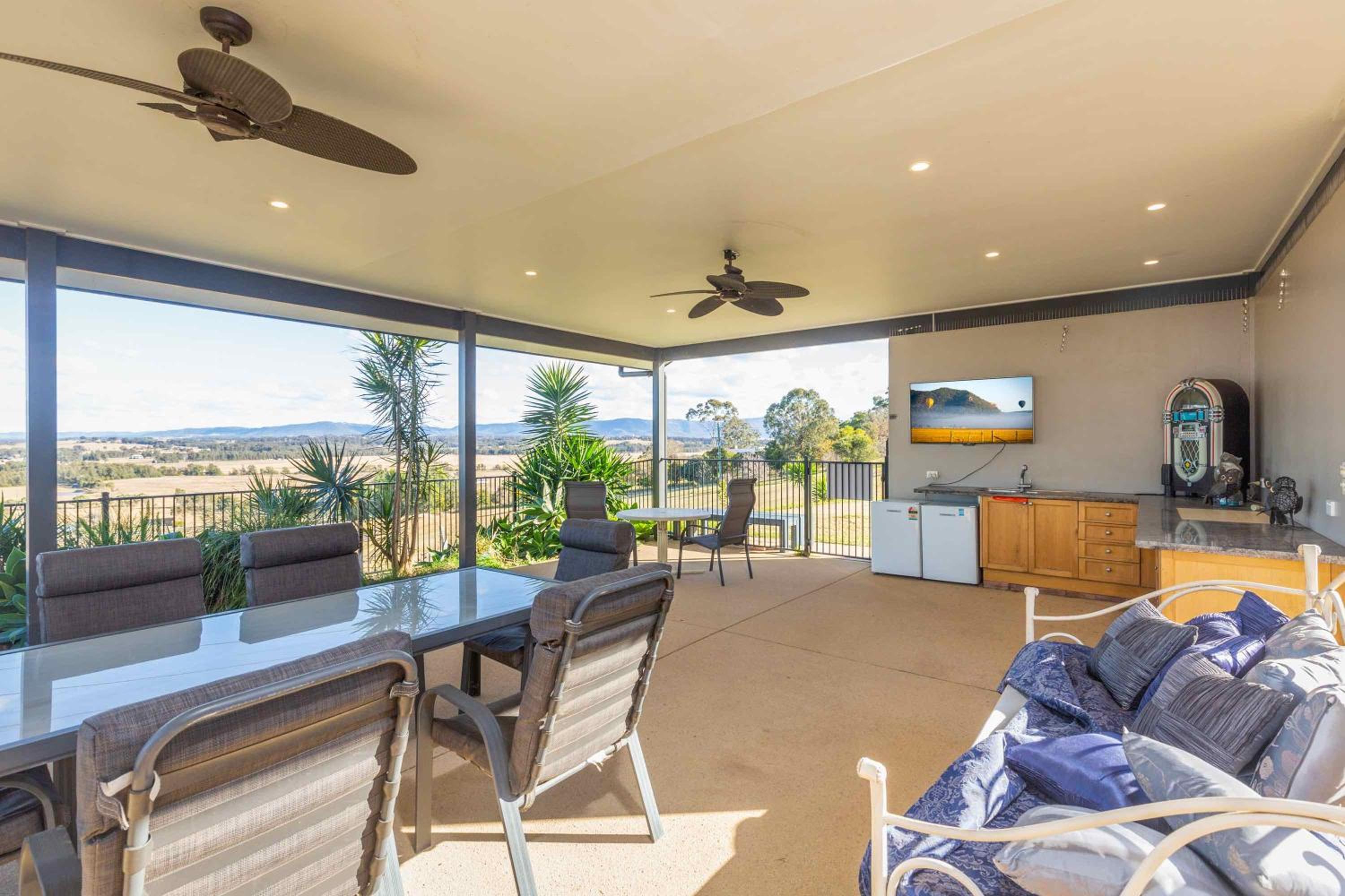 Sovereign Hill Country Estate - Property Image 16