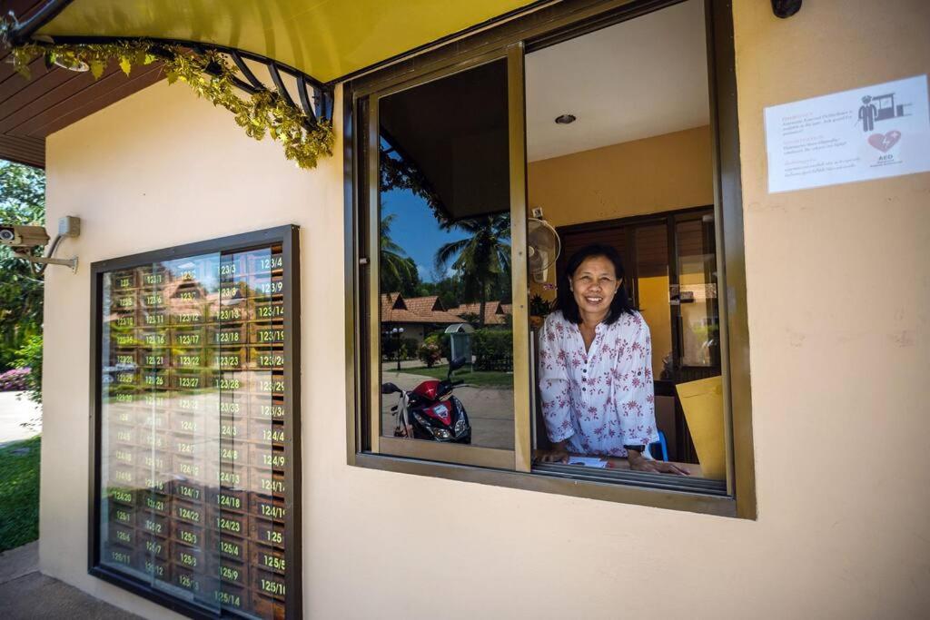 Family-friendly house, a few steps from the pool and close to the ocean. view 4