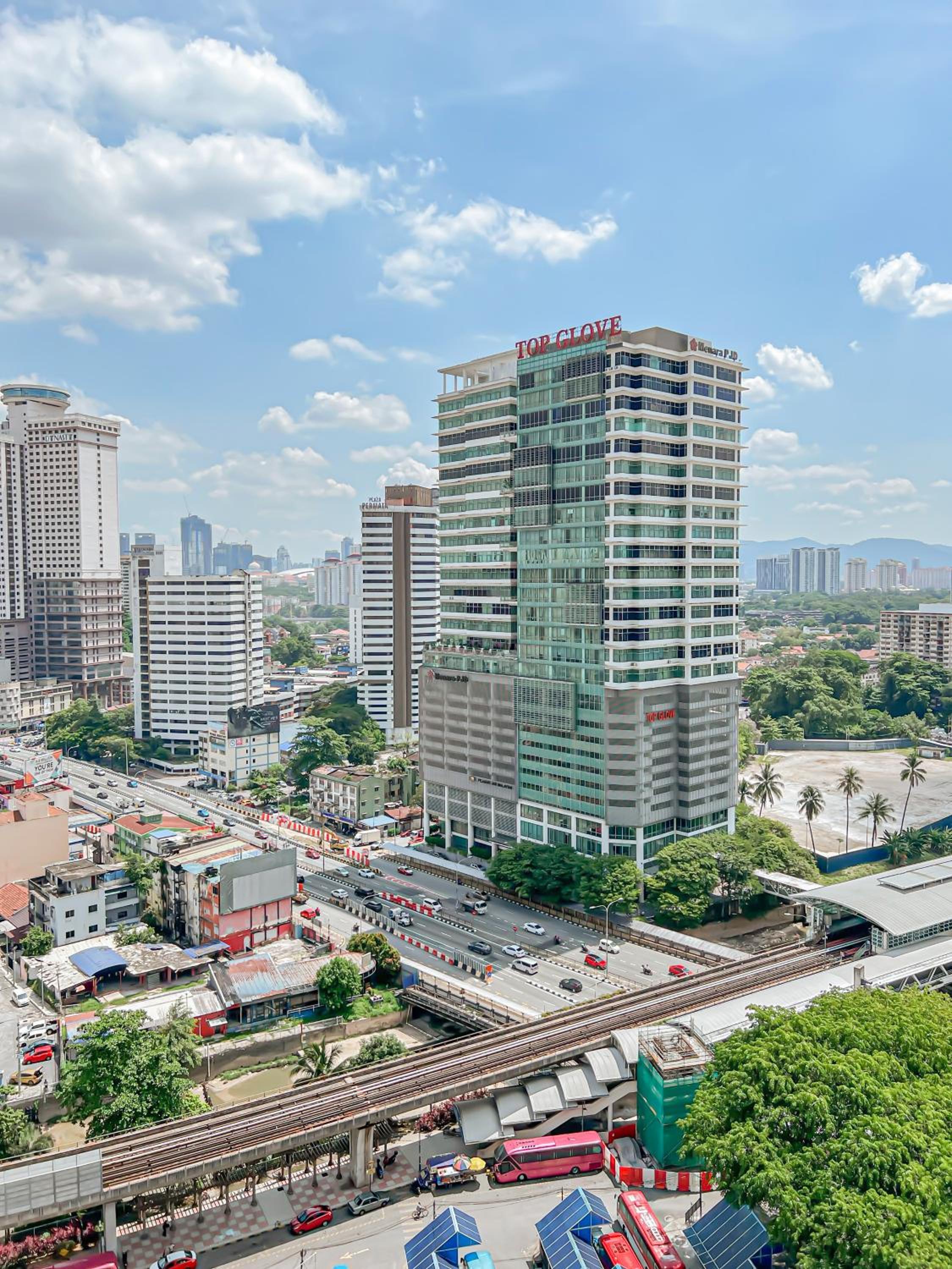 TR Residence Near Titiwangsa LRT By Iconique