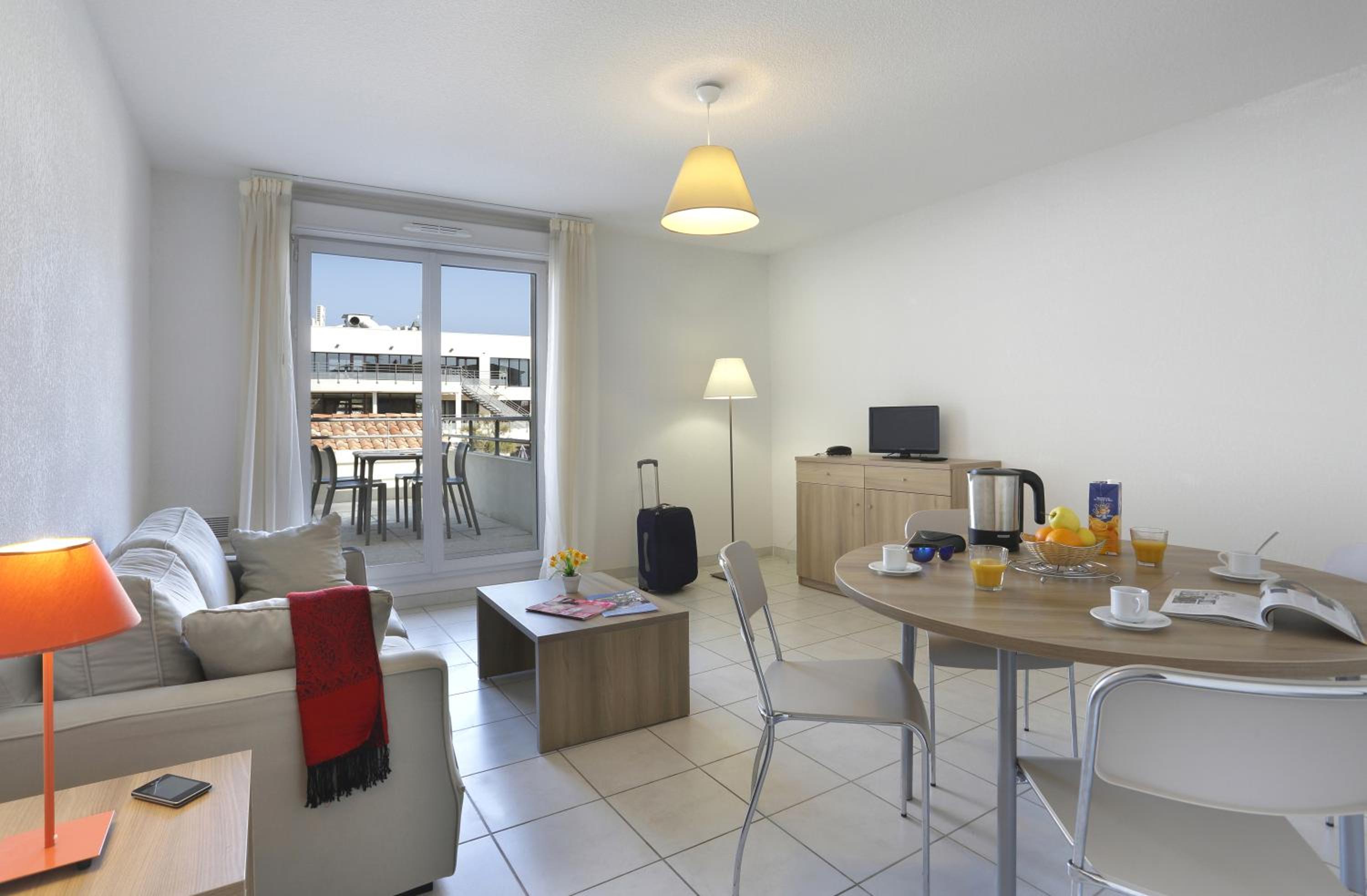 Vacancéole - Résidence Cap Camargue en Le Grau-du-Roi — hotel room