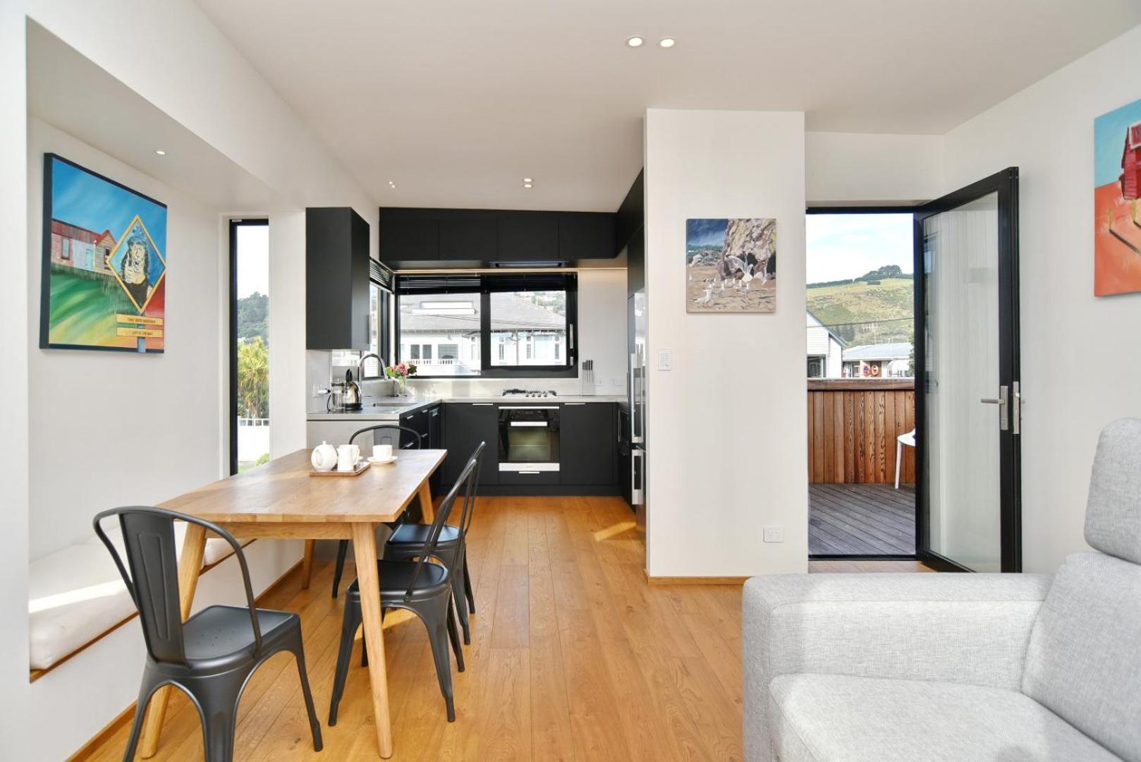Esplanade Beach House - Christchurch Holiday Homes view 4
