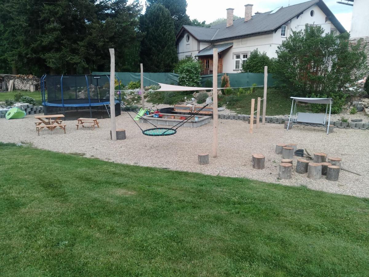 children's play area