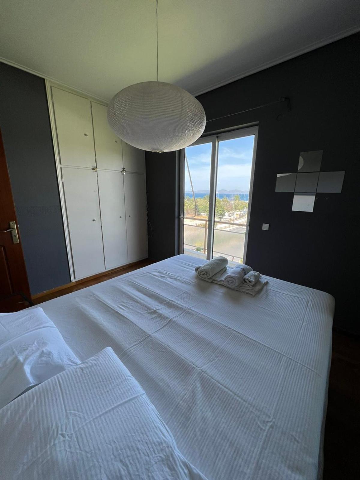 Alimos marina huge 3bd apartment