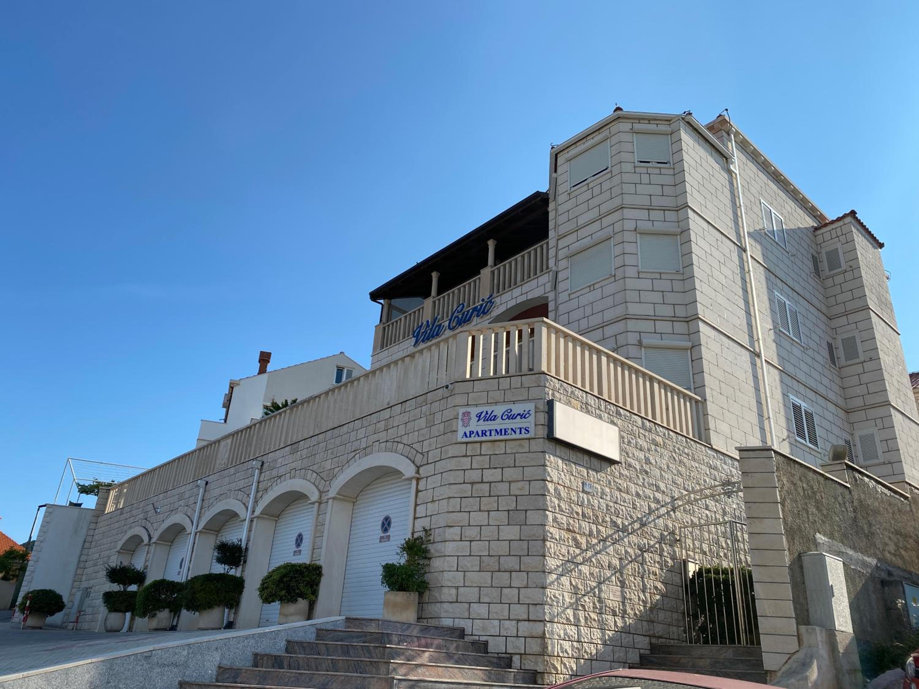 Hotel Vila Curic - Image 1