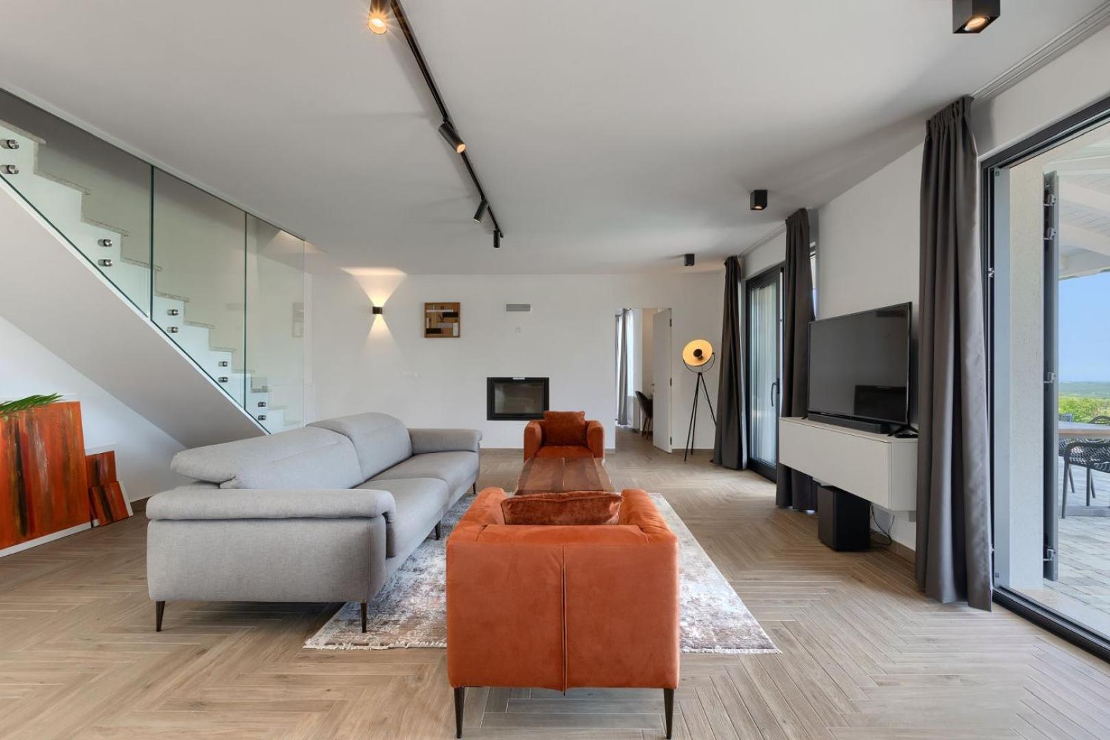 Luxury villa Arman with whirlpool in Visinada view 5