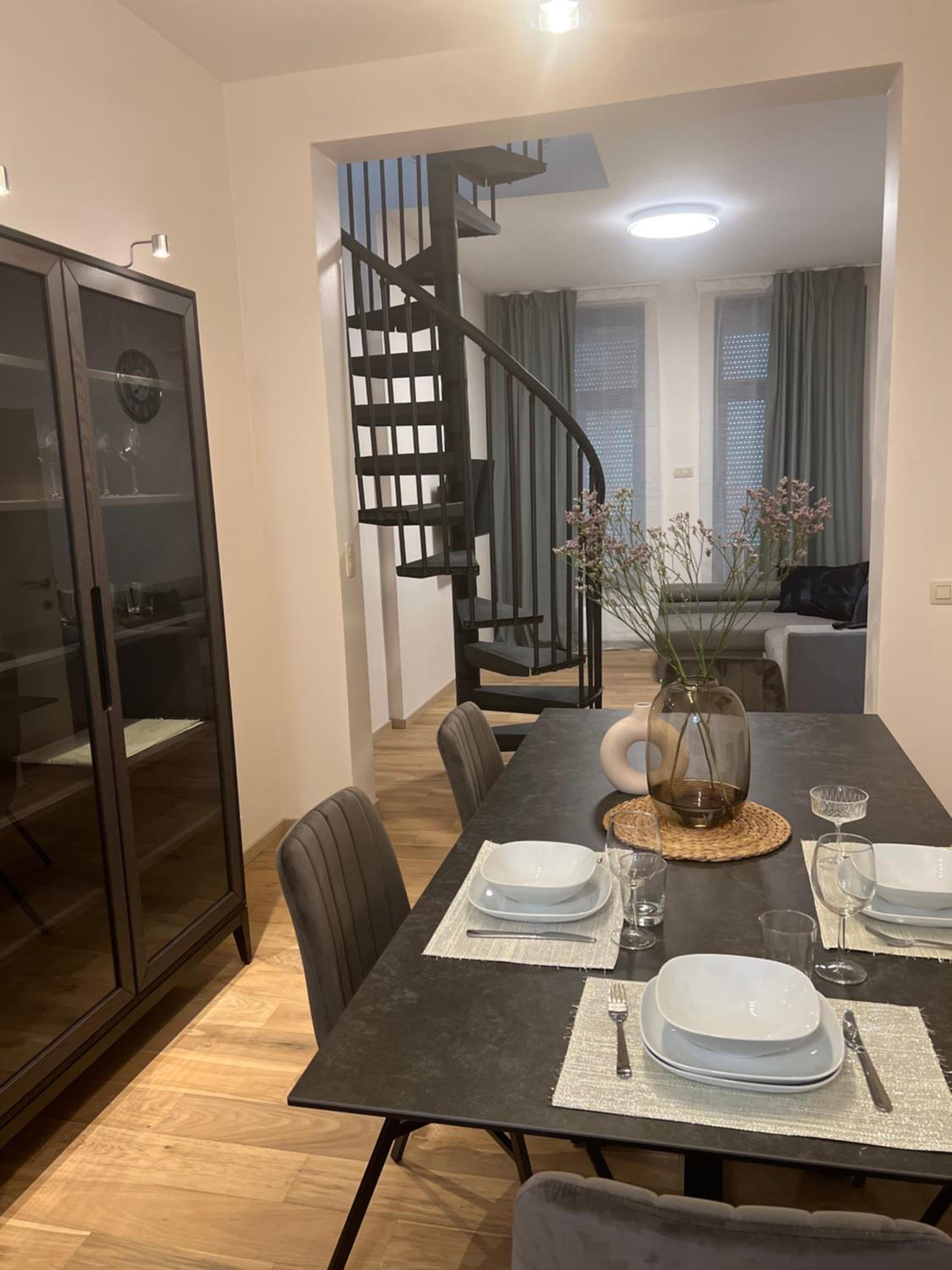 Exclusive two-level apartment with private terrace on the canal Brussels view 3