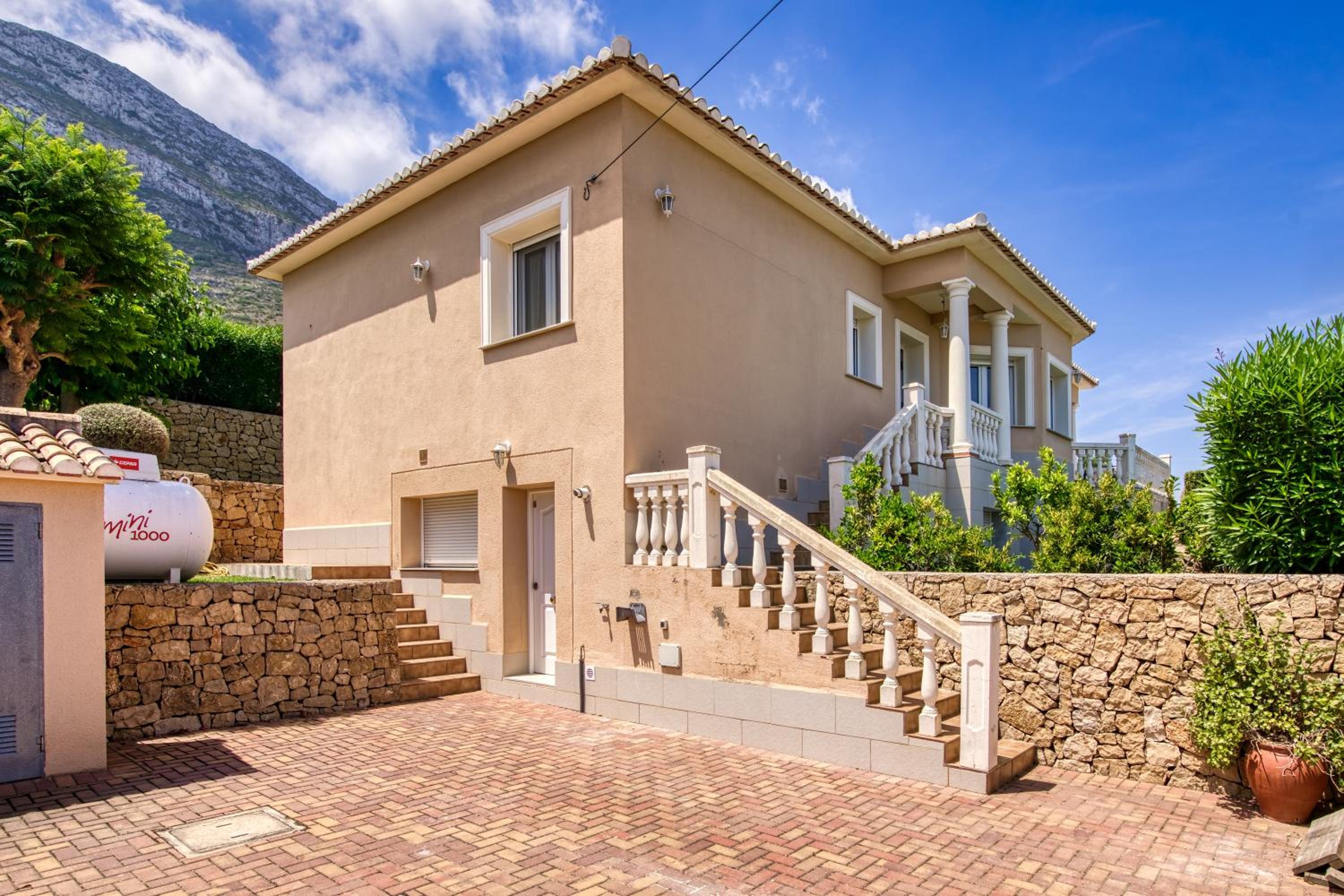 Villa Joli view 5